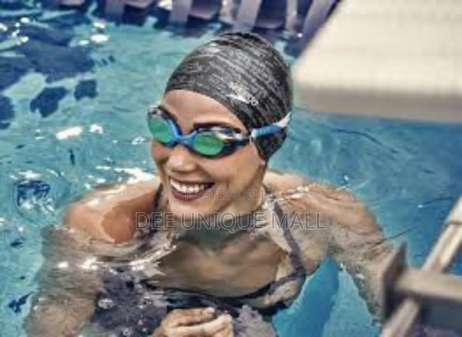 Speedo Professional Swimming Goggles With Case