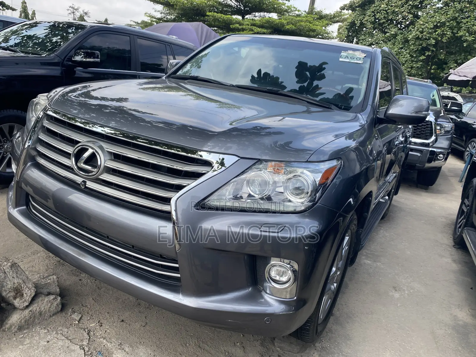 Lexus LX 570 AWD 2016 Gray