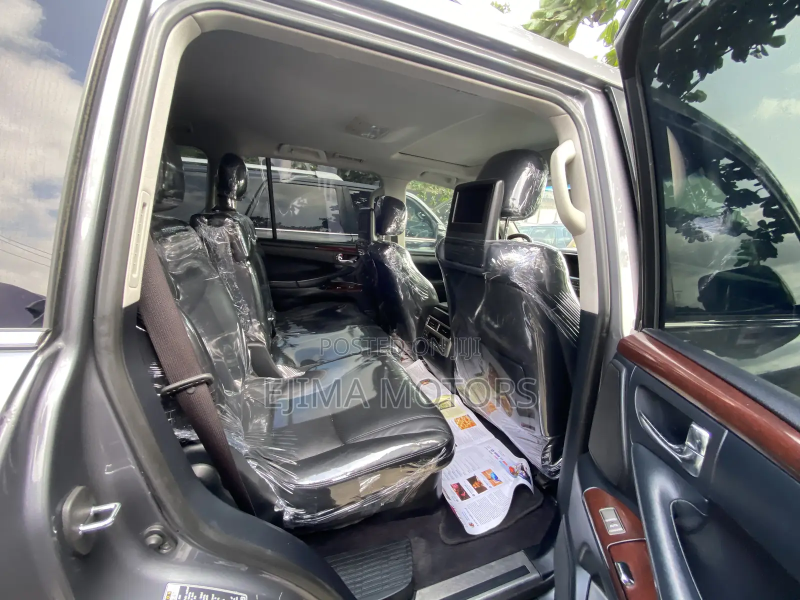 Lexus LX 570 AWD 2016 Gray