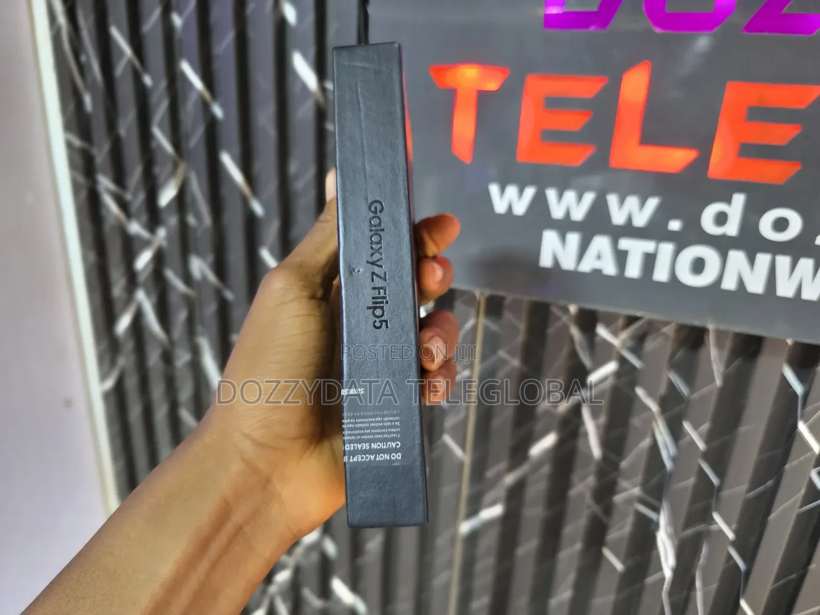 New Samsung Galaxy Z Flip 5 256 GB