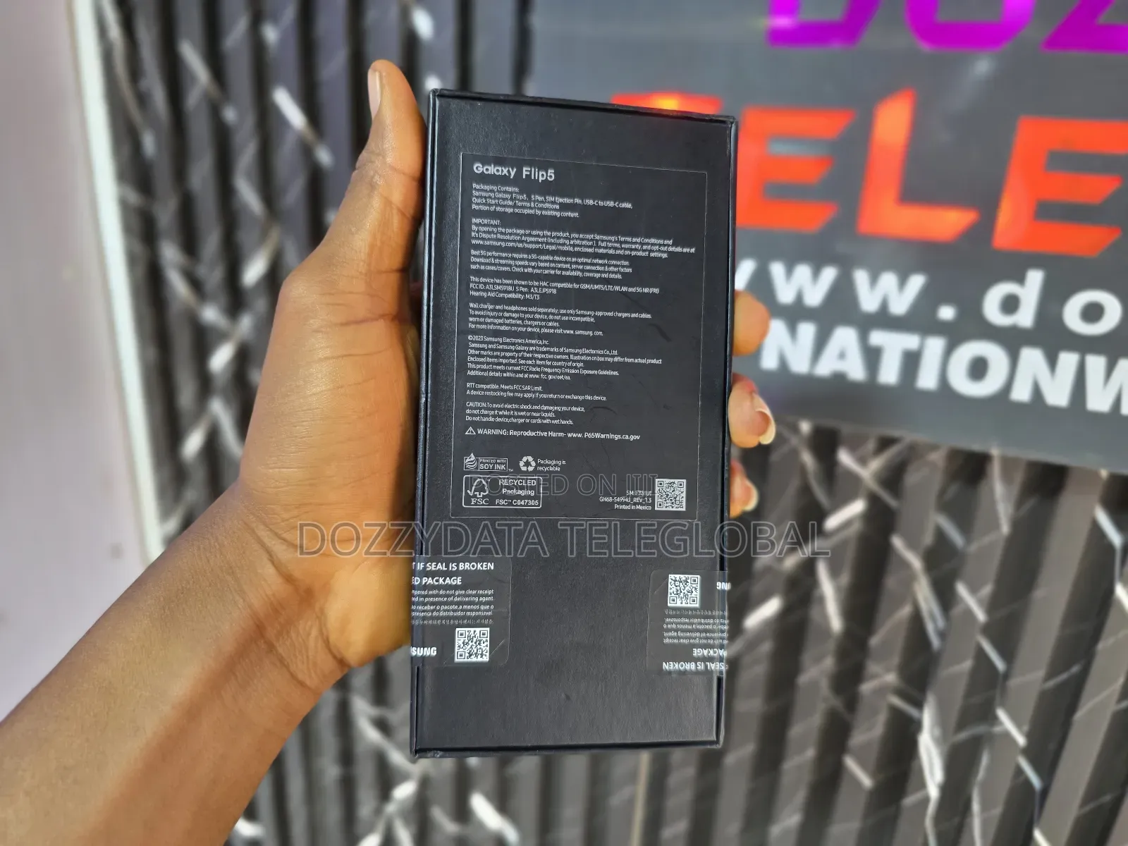 New Samsung Galaxy Z Flip 5 256 GB