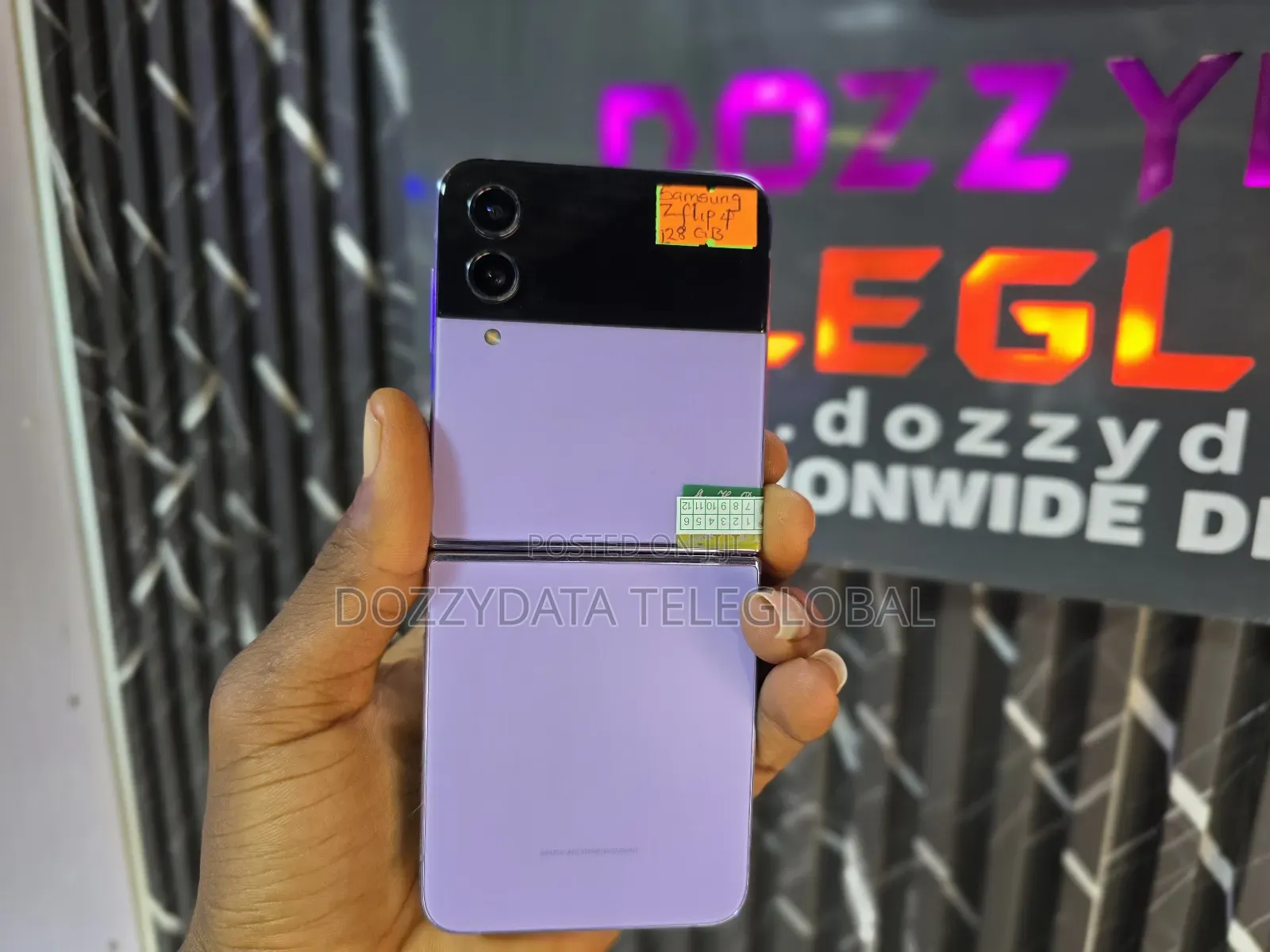 Samsung Galaxy Z Flip4 128 GB Purple