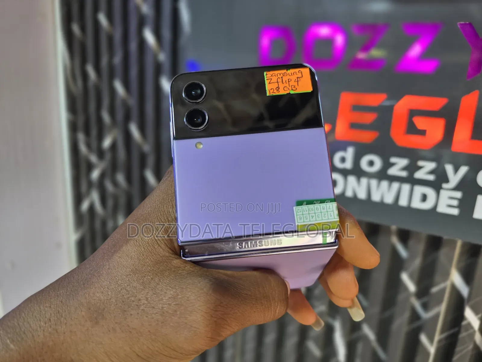 Samsung Galaxy Z Flip4 128 GB Purple