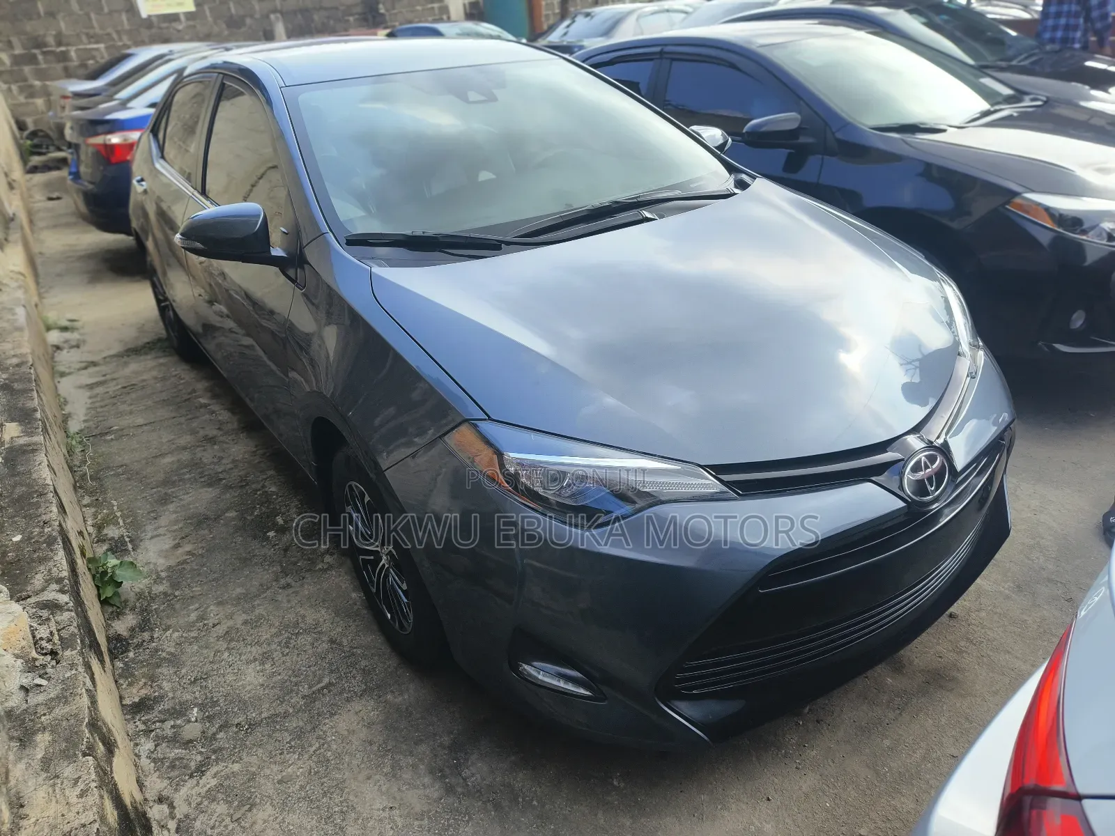 Toyota Corolla LE 4dr Sedan (1.8L 4cyl CVT) 2017 Gray