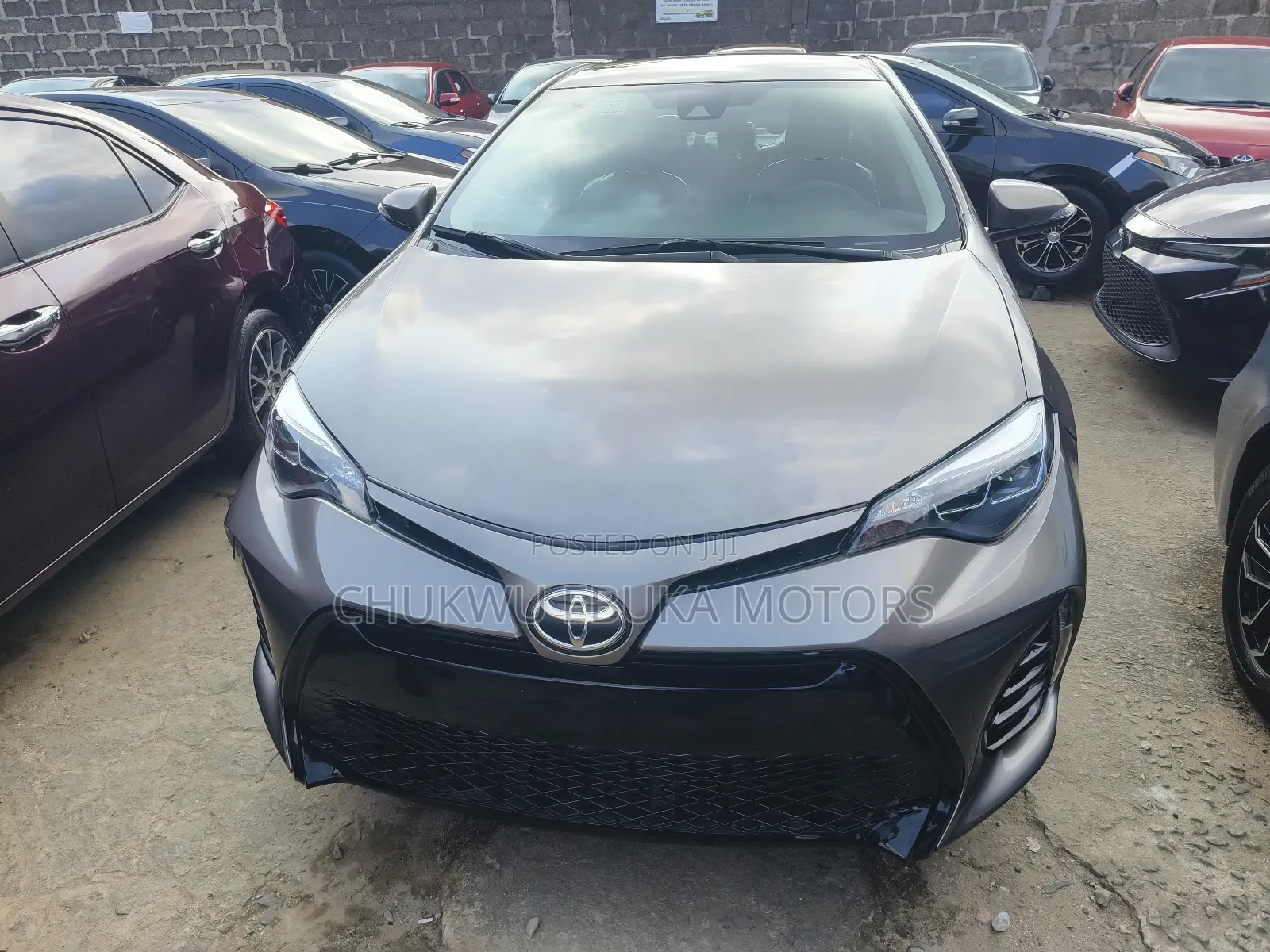 Toyota Corolla LE (1.8L 4cyl 2A) 2018 Brown