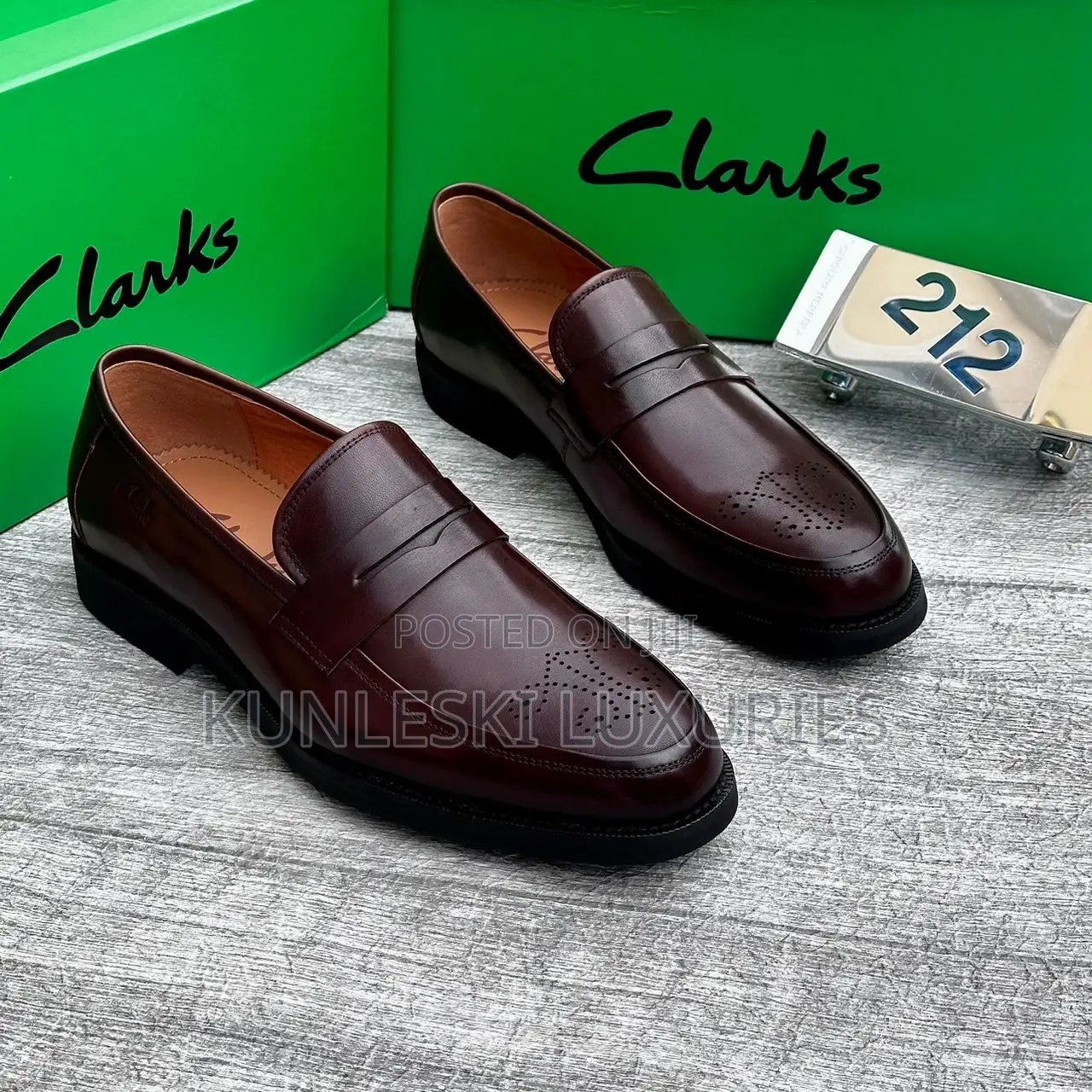 Original Clarks Black Brown Laceless Shoes for Men