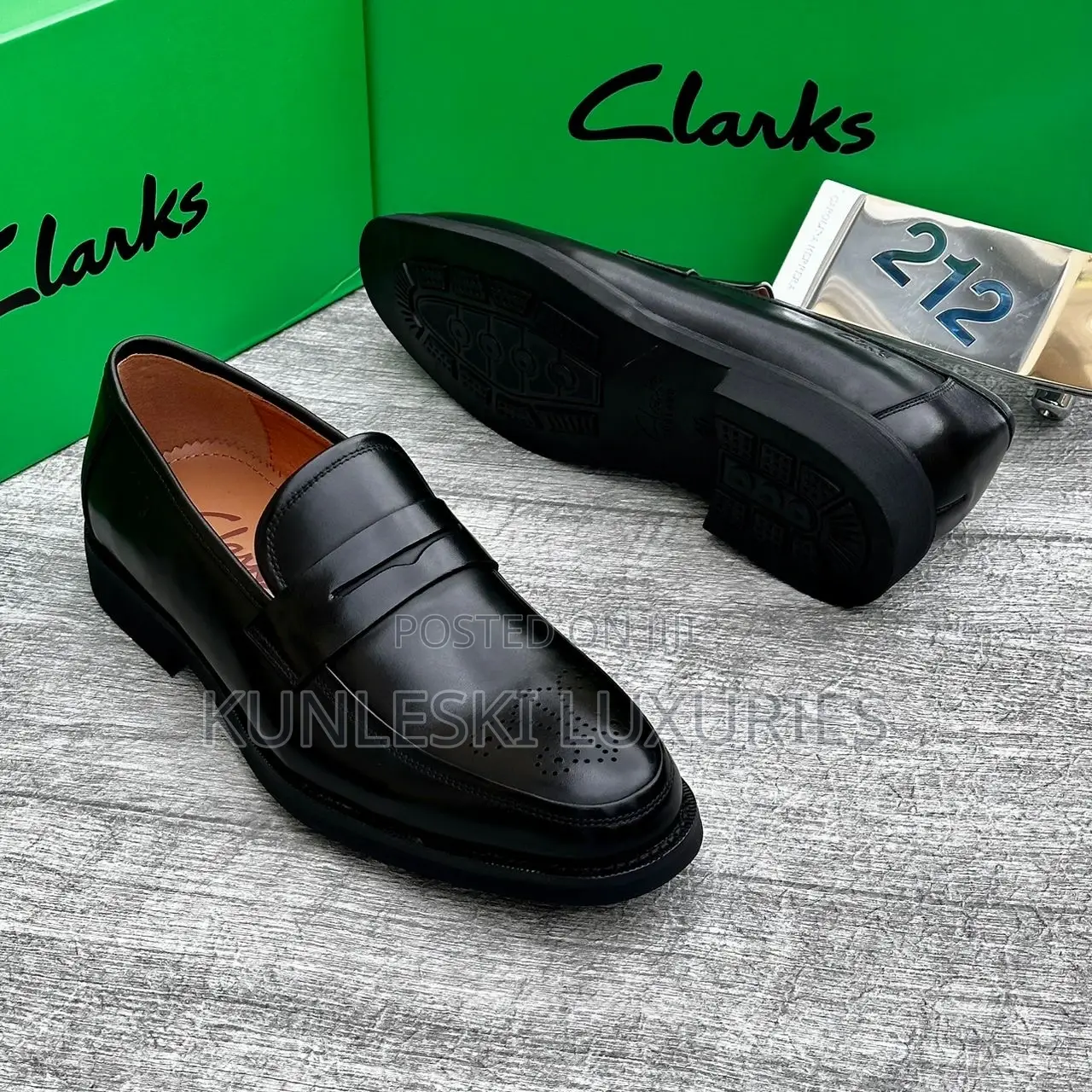 Original Clarks Black Brown Laceless Shoes for Men
