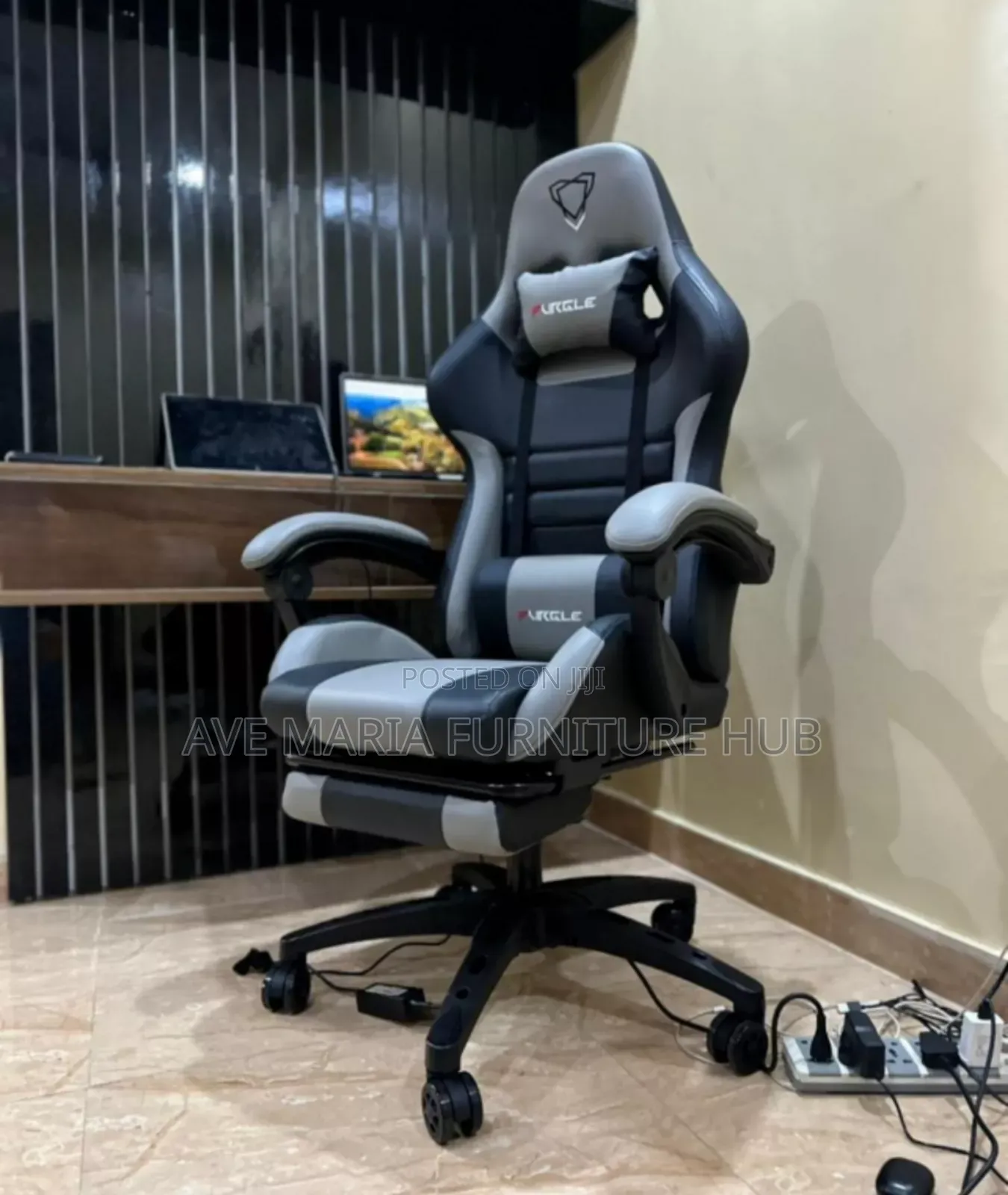 Recliner Gaming Chair With Armrest and Footrest.