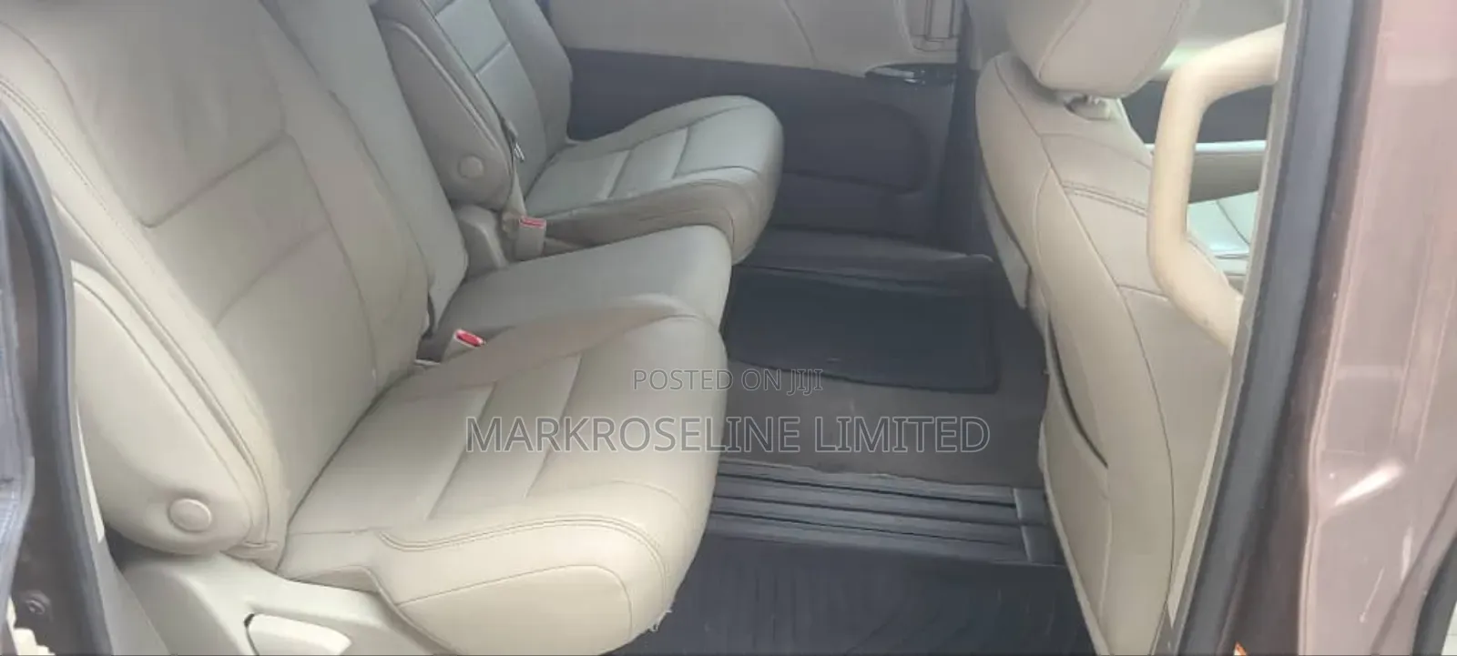 Toyota Sienna 2019 Brown