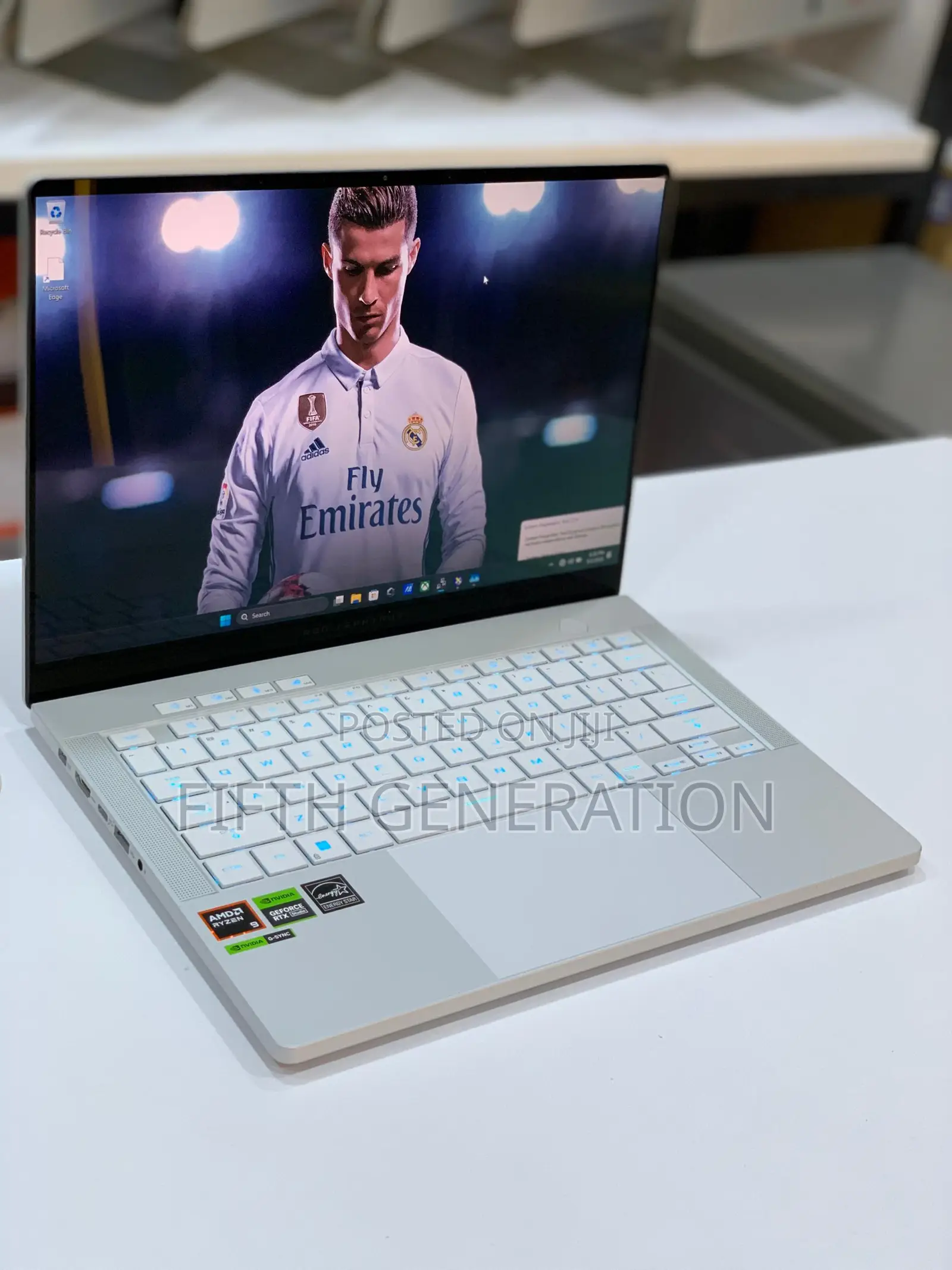 Laptop Asus ROG Zephyrus G14 16GB AMD Ryzen 9 SSD 1T