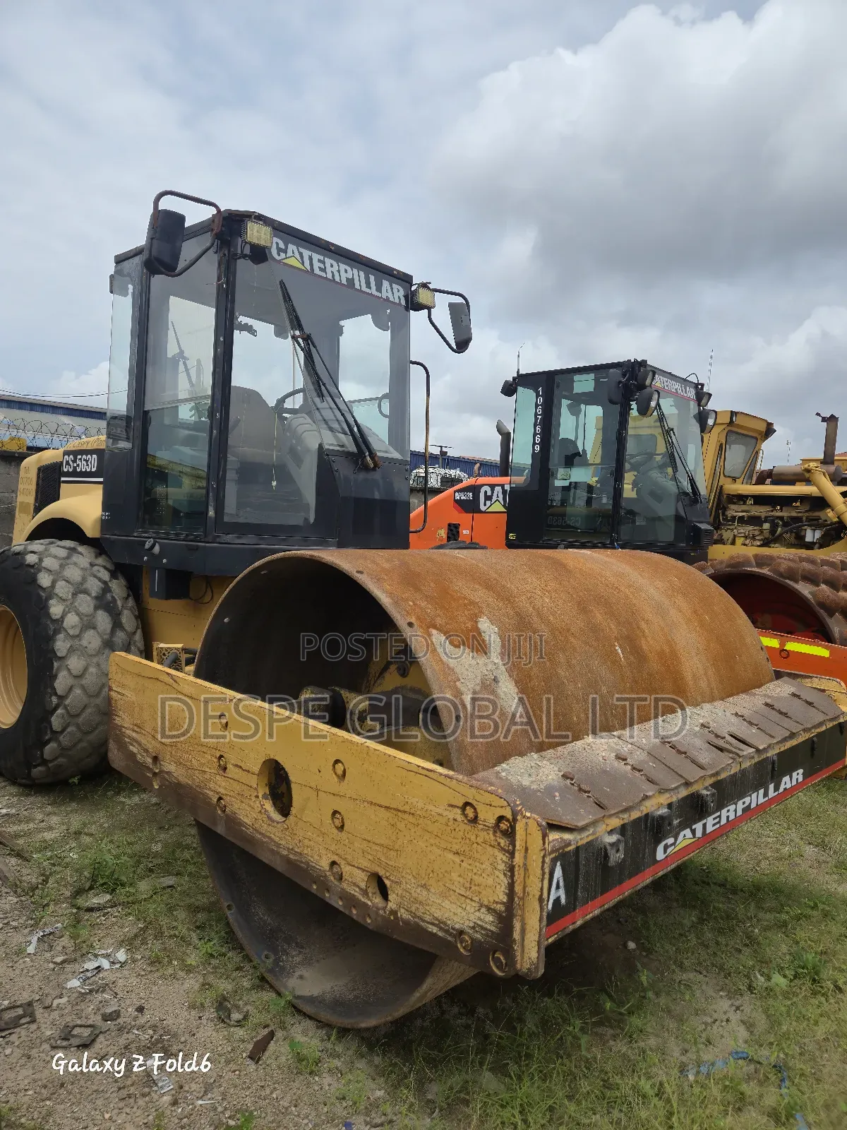 Caterpillar Drum Tyre Roller 563d
