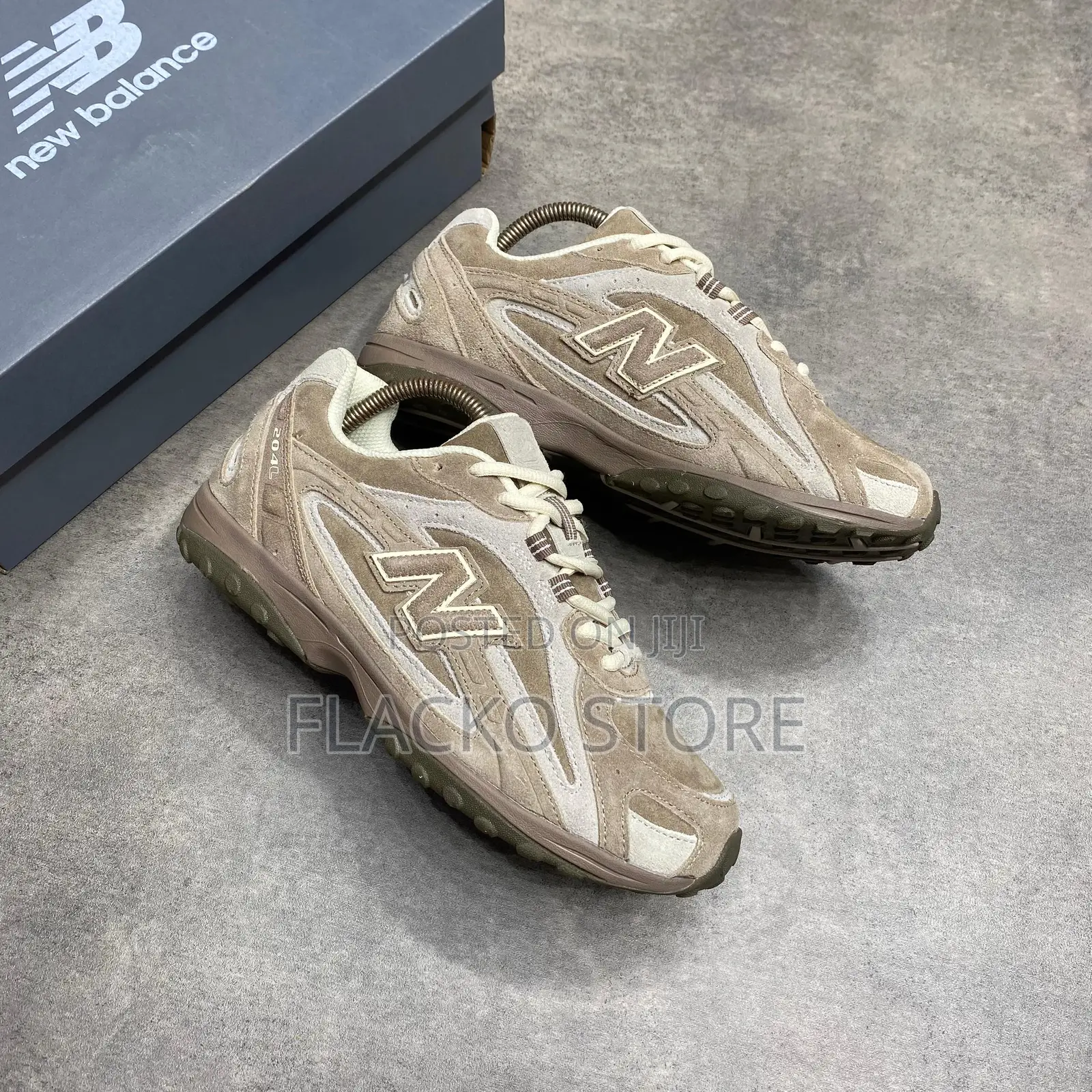 Original New Balance 204l Mushrooms Sneakers