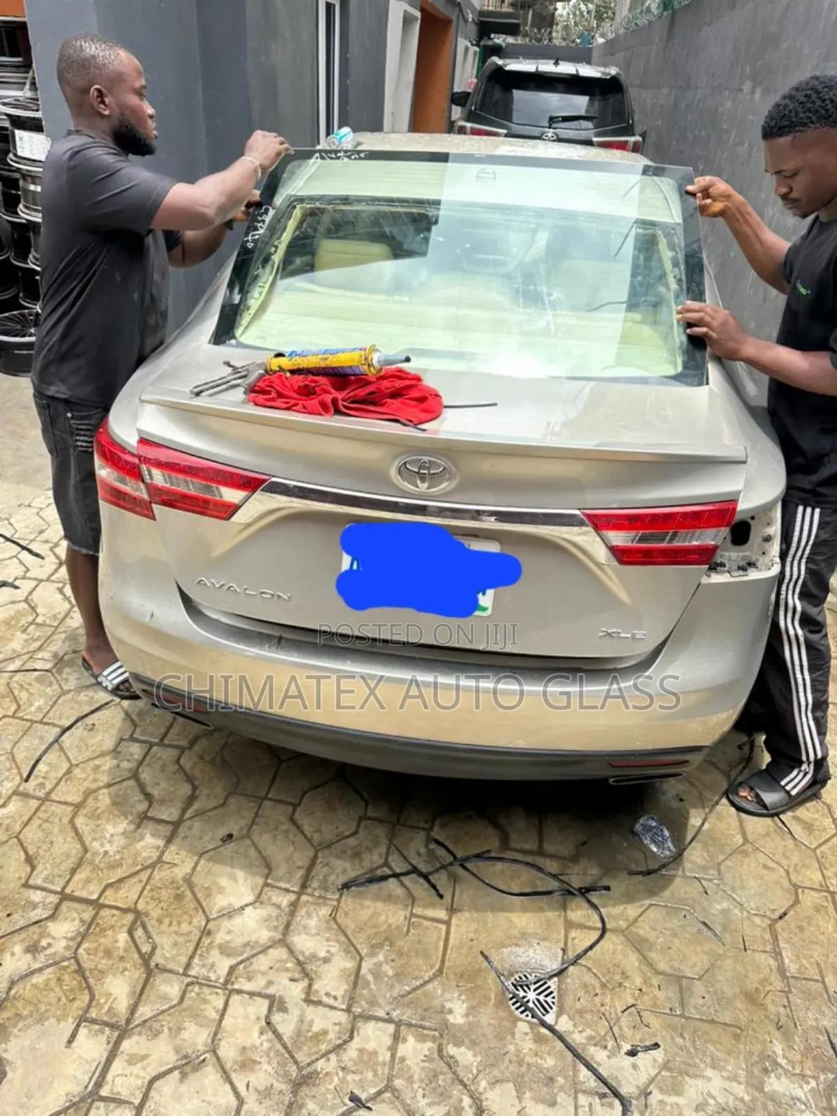 Toyota Avalon 2015 Back Glass Available