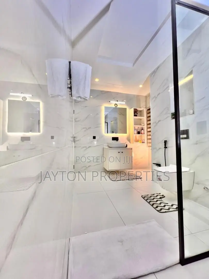 2 Units of 4bedroom Party Apartment