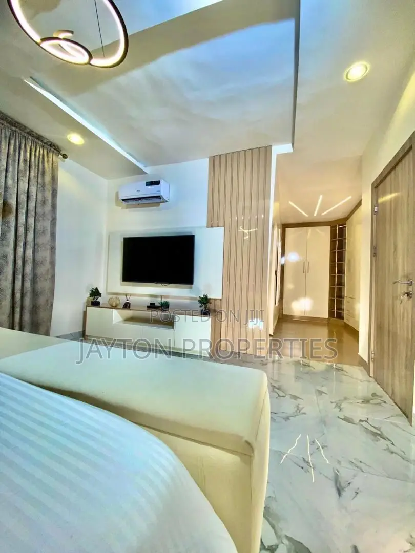 2 Units of 4bedroom Party Apartment