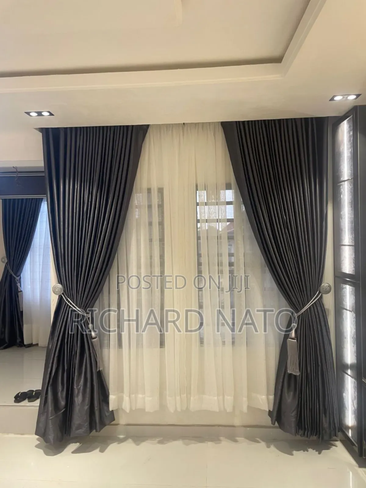 That in a Sitting Room Curtain