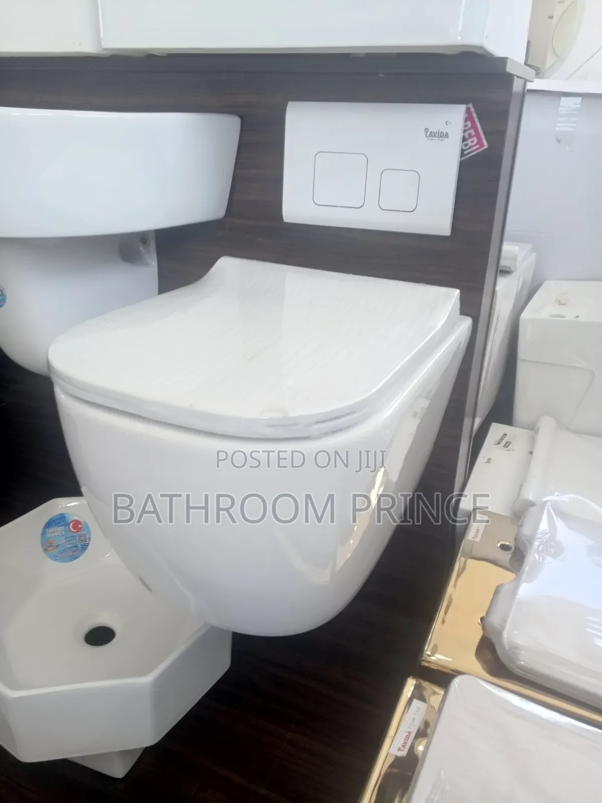 Quality White Conceal Water Closet