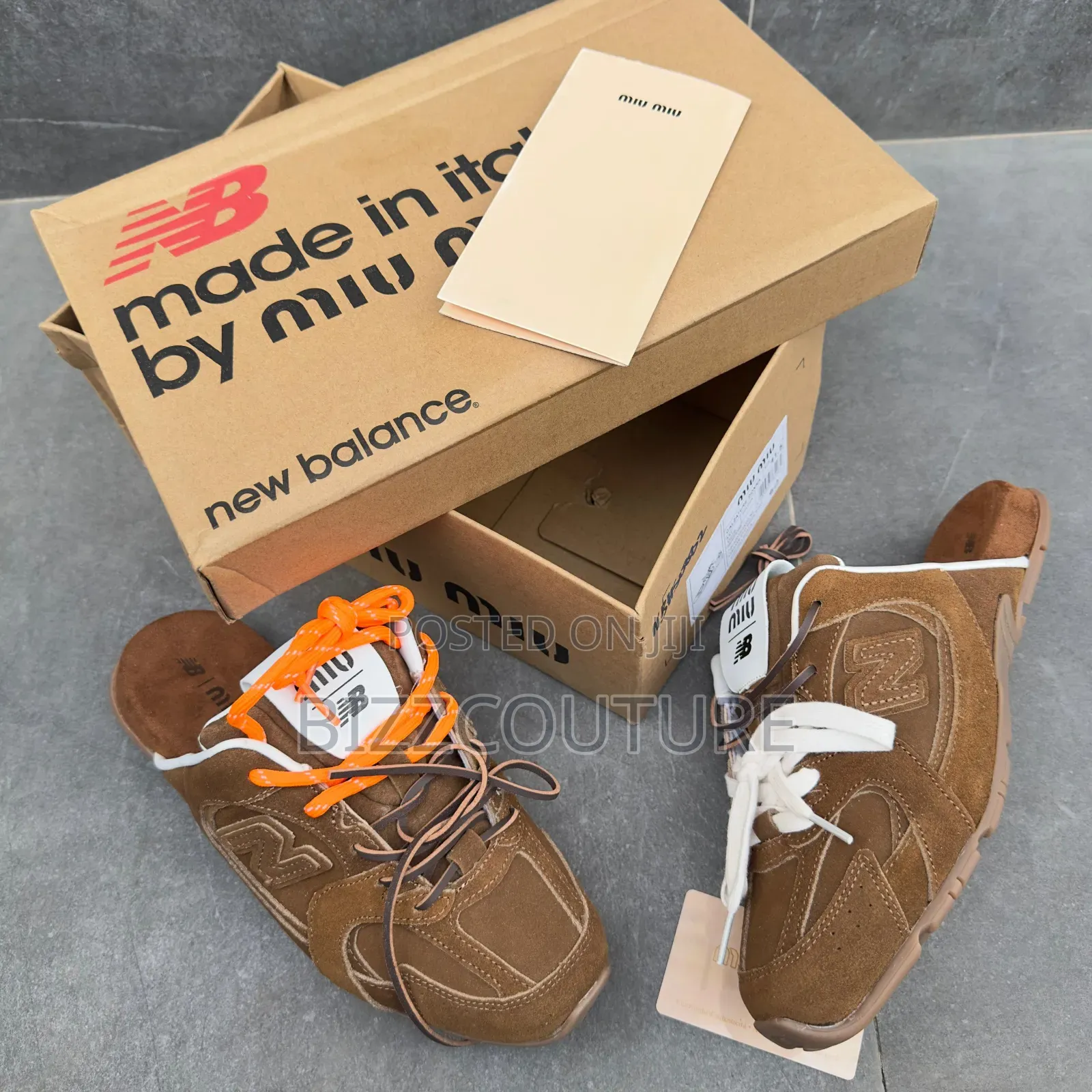 Original New Balance Half Sneakers Available in Store