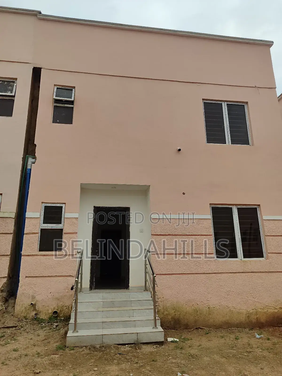 4bdrm Duplex in Life Camp for sale