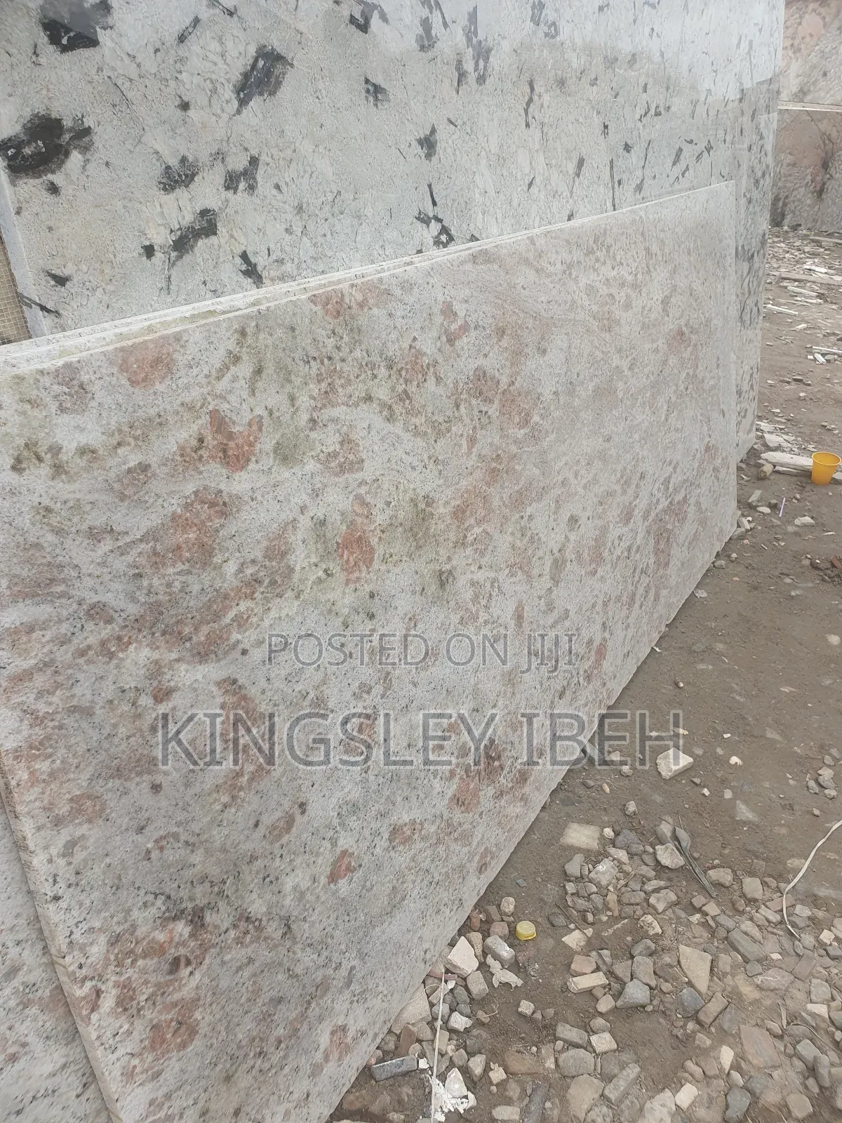 Colonial Red Slab for Kitchen Top and Stair Case