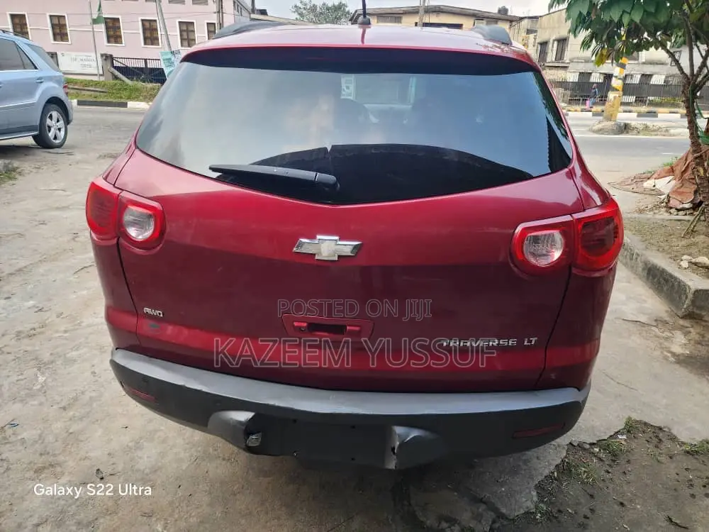 Chevrolet Traverse 2LT 2012 Burgundy