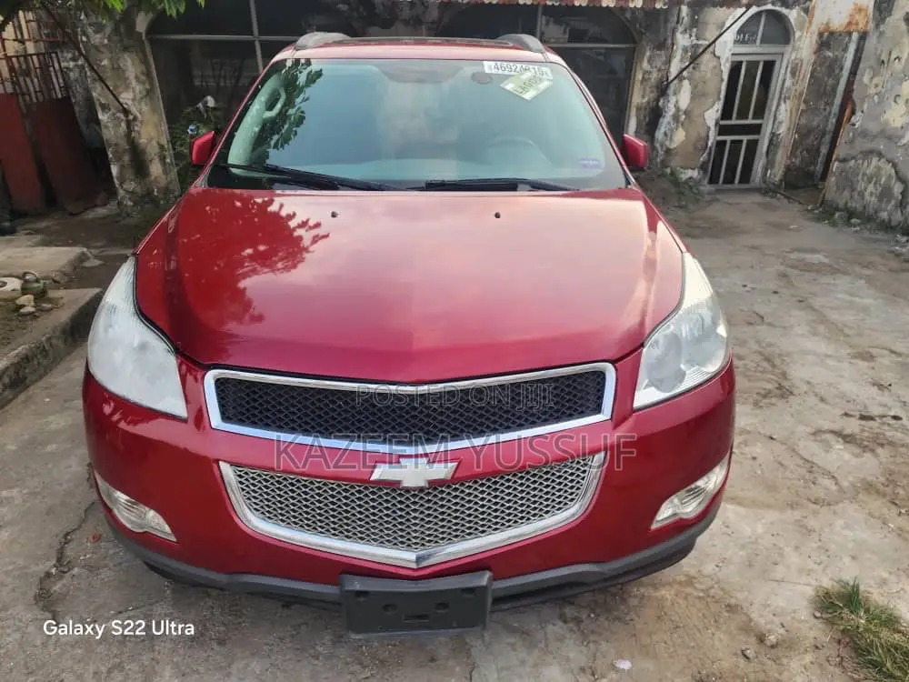 Chevrolet Traverse 2LT 2012 Burgundy