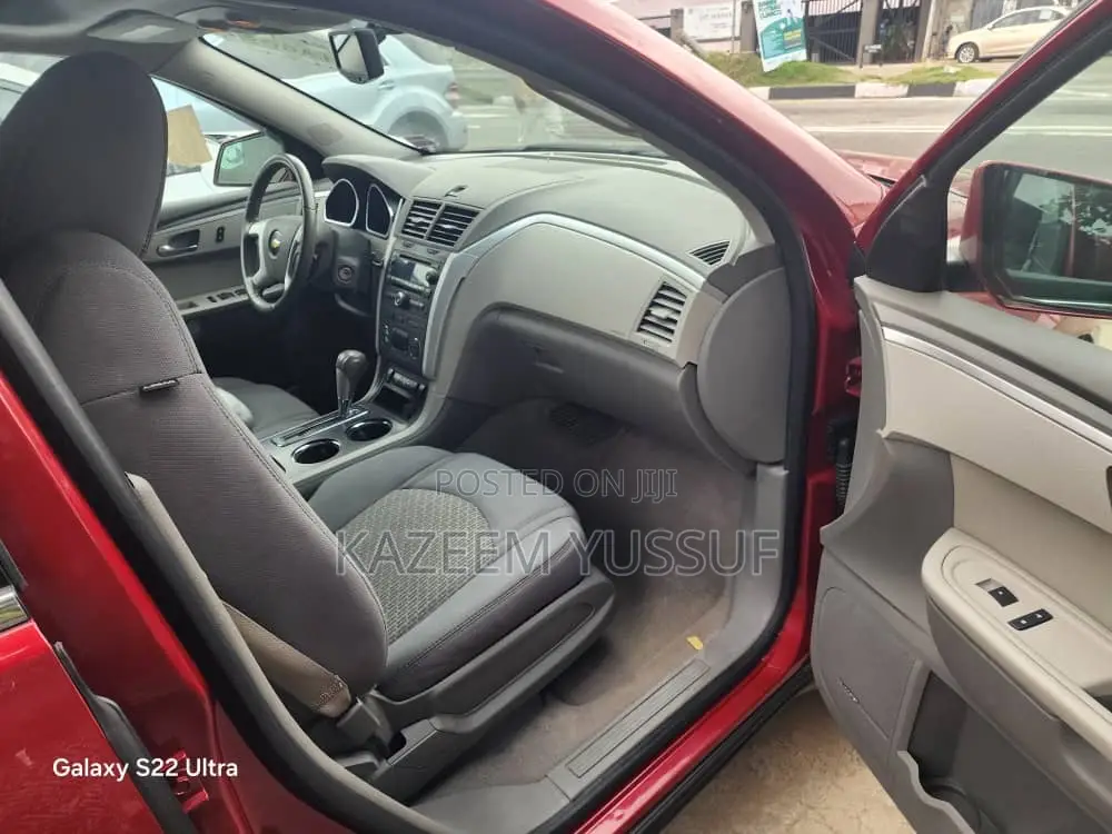 Chevrolet Traverse 2LT 2012 Burgundy