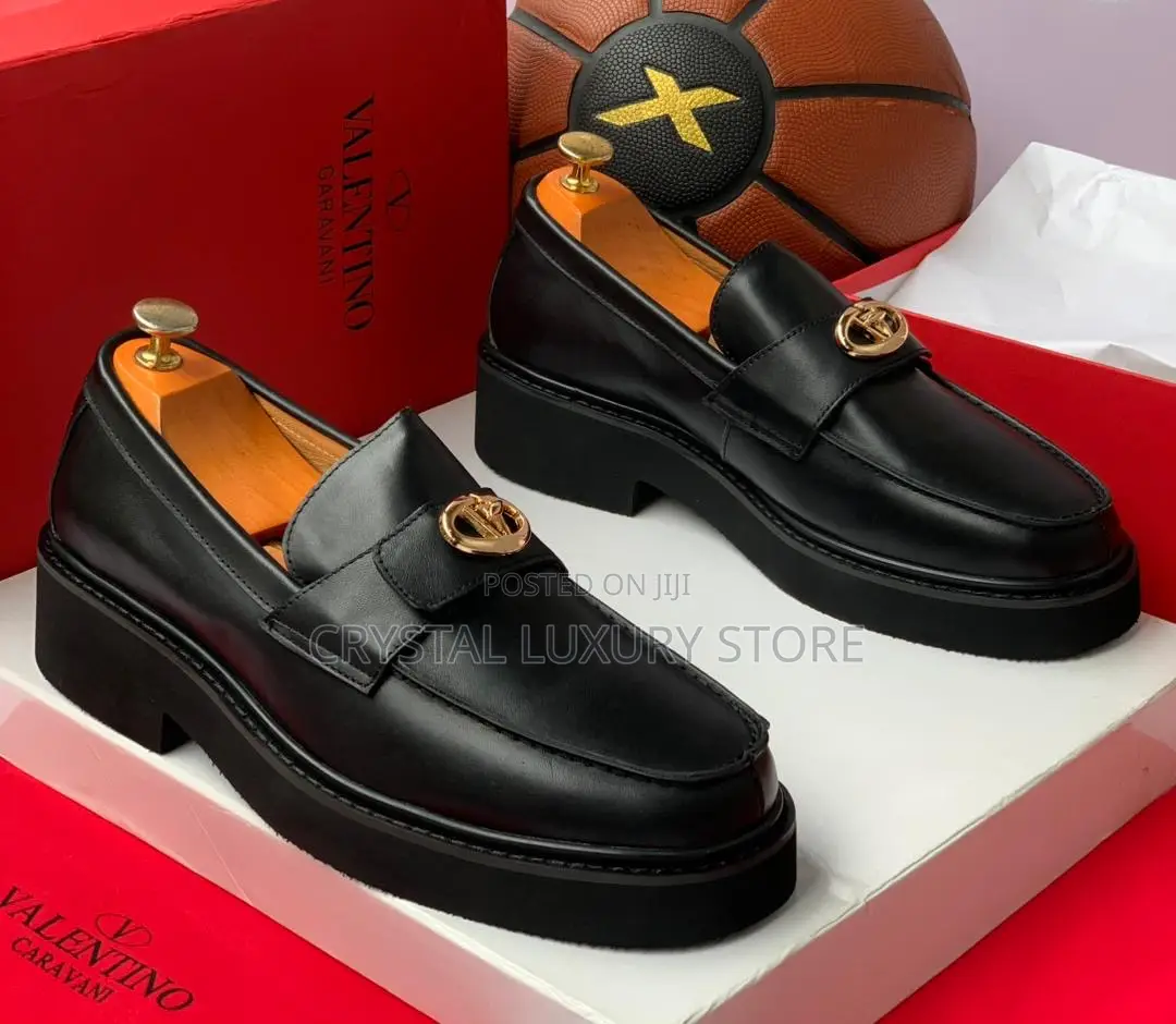 Valentino Garavani Quality Luxury Men Cooperate Shoe