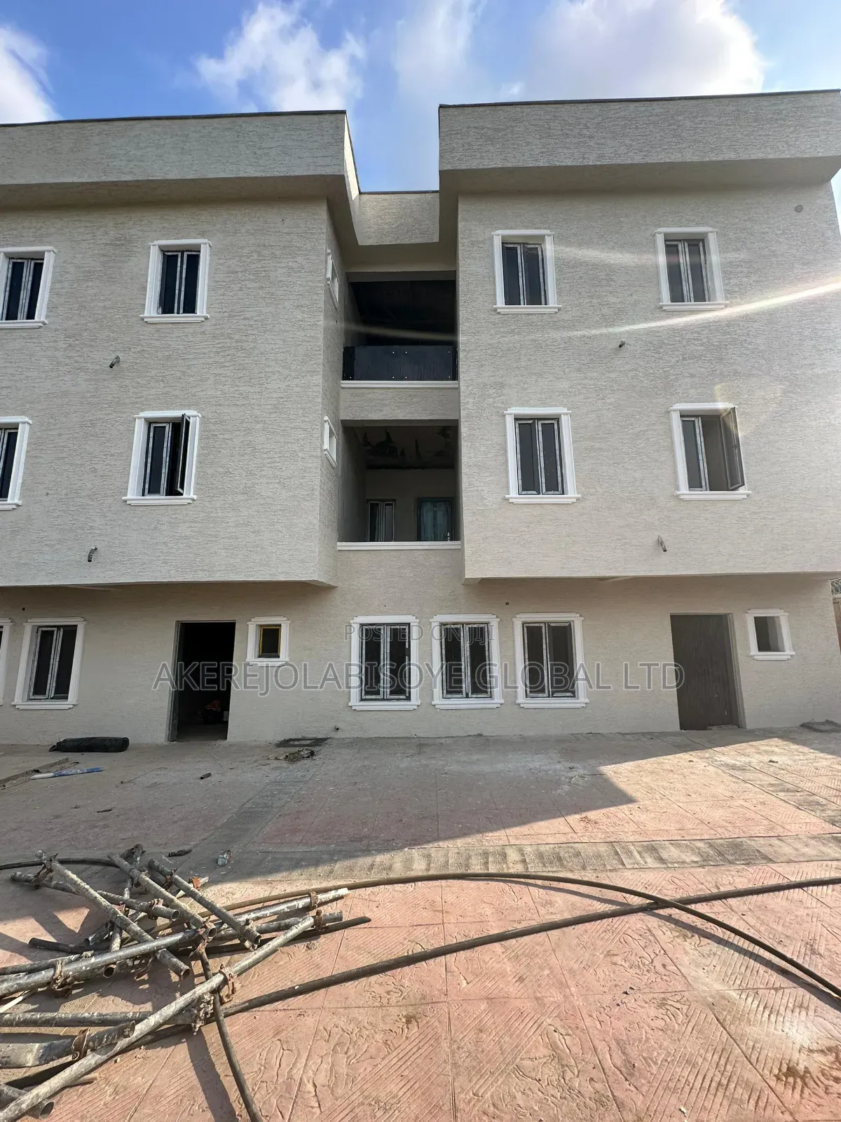 4bdrm Townhouse/Terrace in Katampe (7Min To for sale