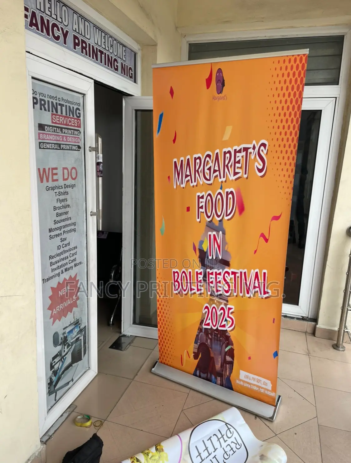 Roll Up Banner Stand – Durable Portable For Events Advertising