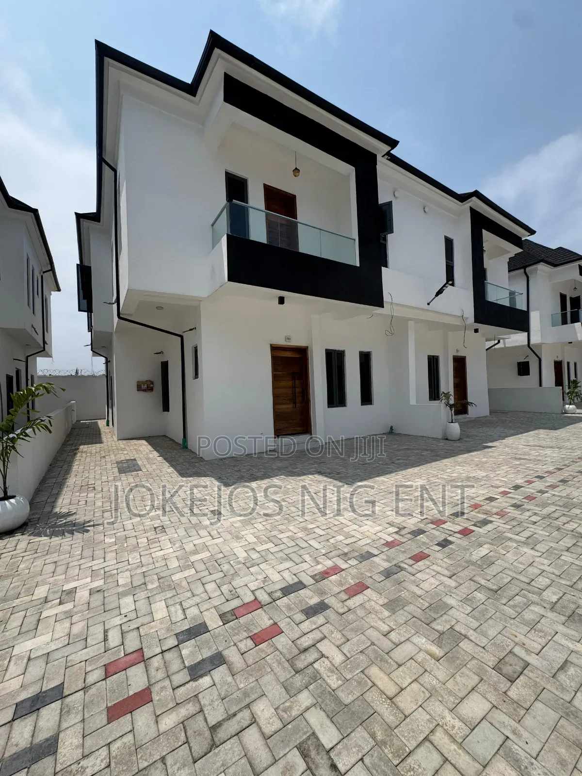 4bdrm Duplex in Vgc By Ikota, Ajah for sale