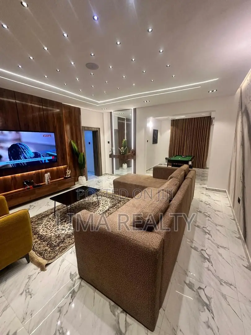 Luxury 2 Bedroom in Wuse