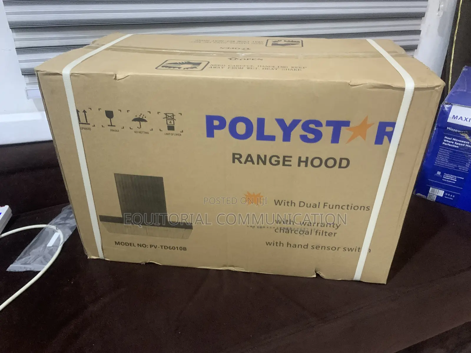 Sleek Kitchen Hood – Polystar Pv-Td6010