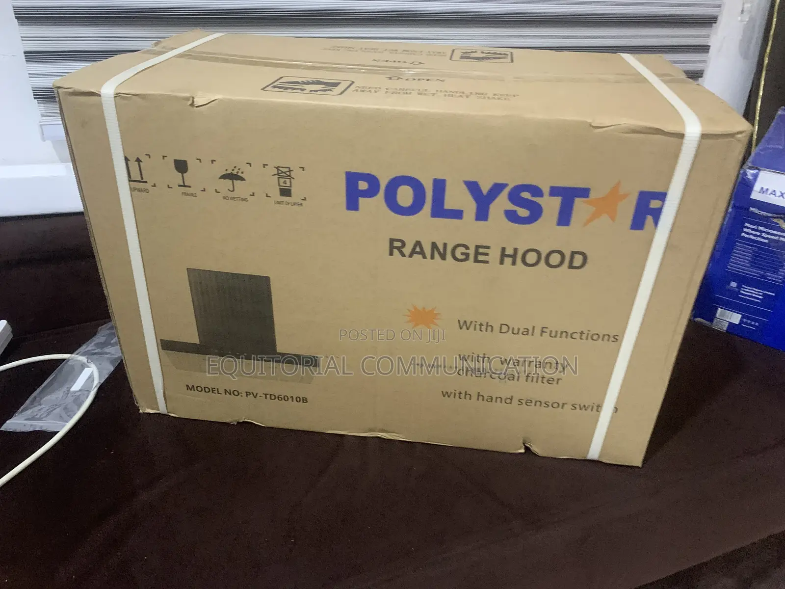 Sleek Kitchen Hood – Polystar Pv-Td6010