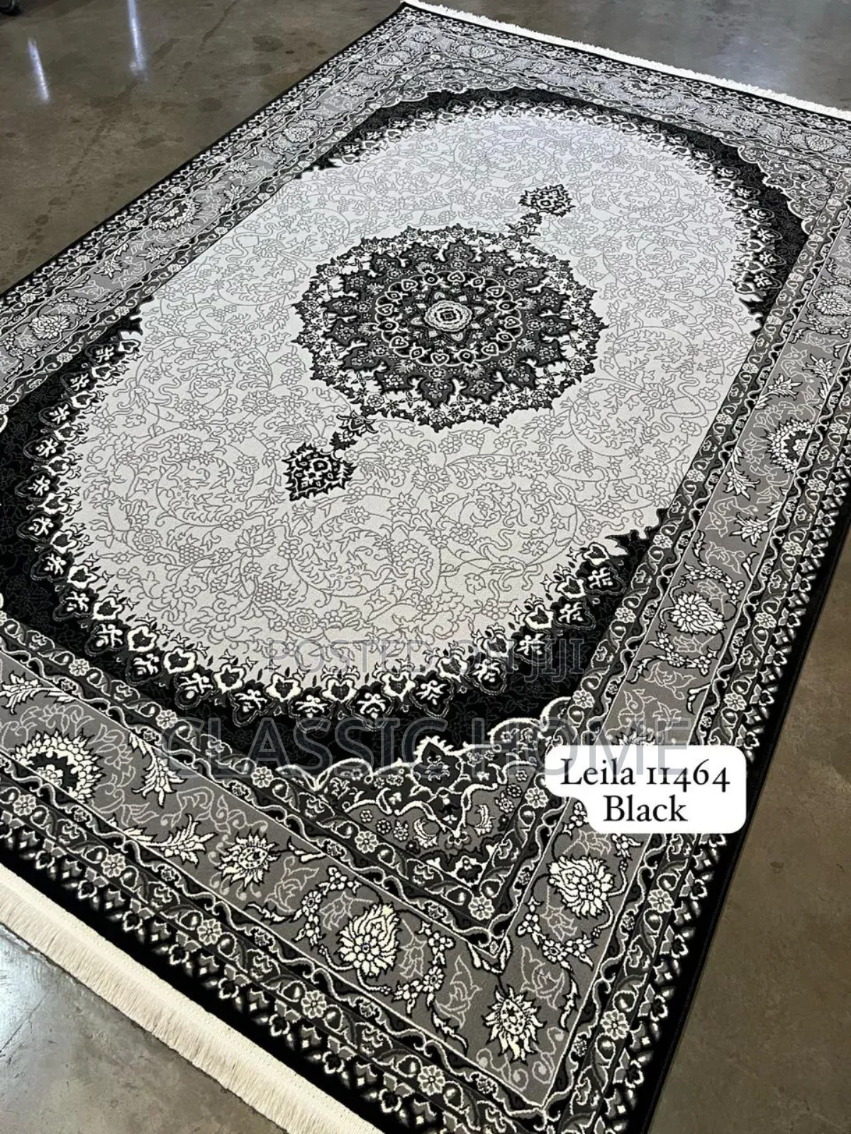 Leila Luxury Center Rug