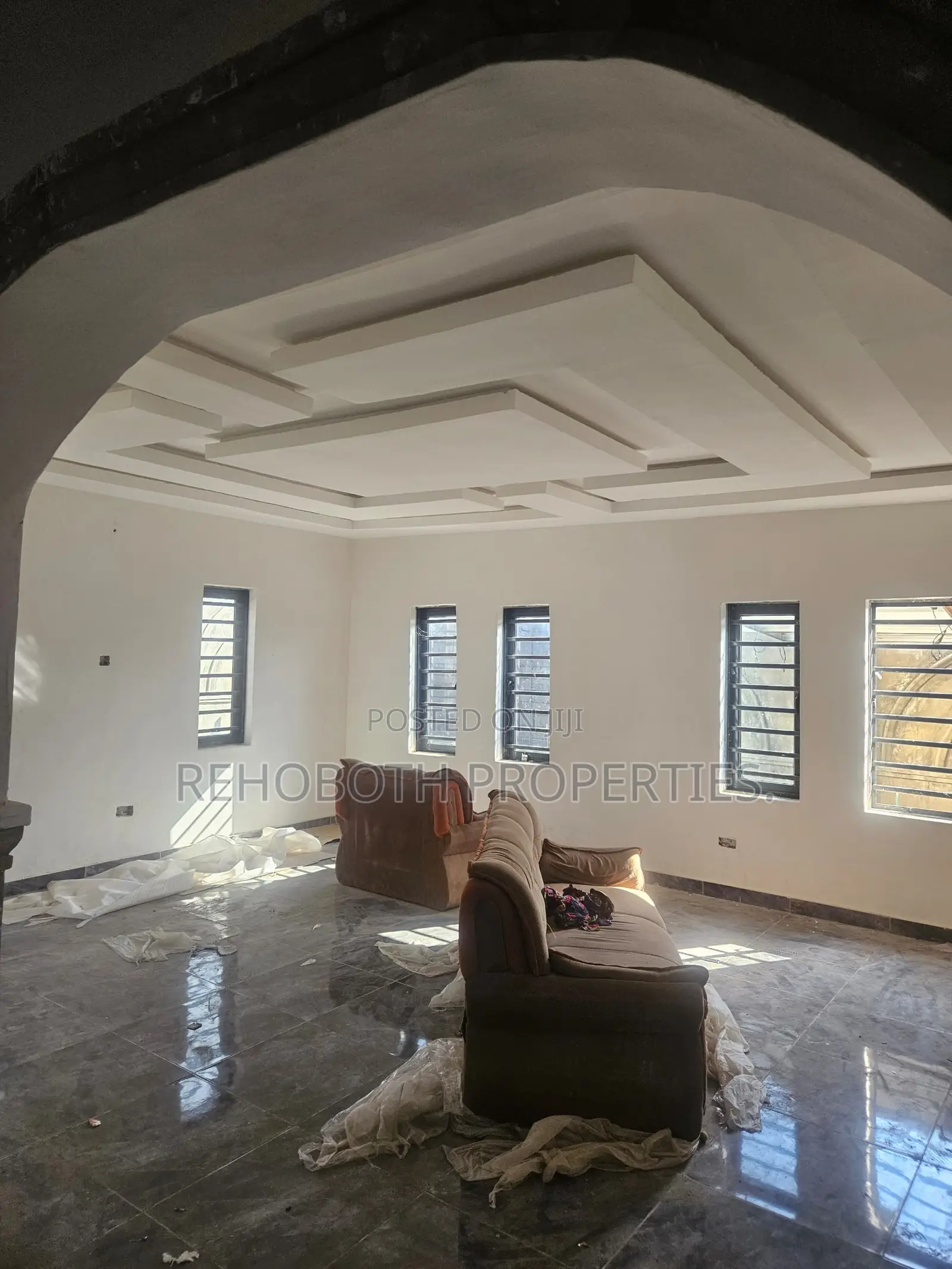 5bdrm Bungalow in Olakunle, Ibadan for sale