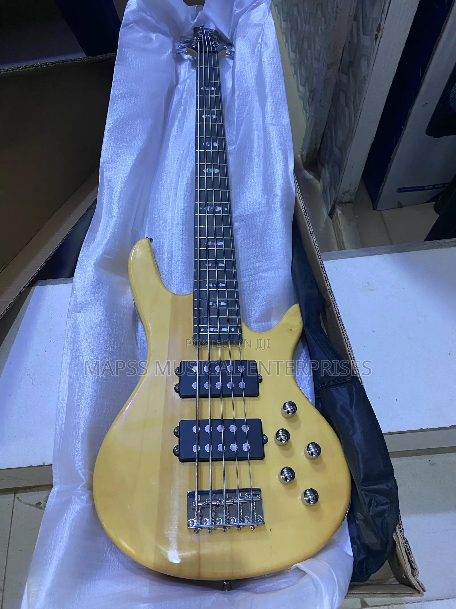 Wellsound Active Five Strings Bass Guitar