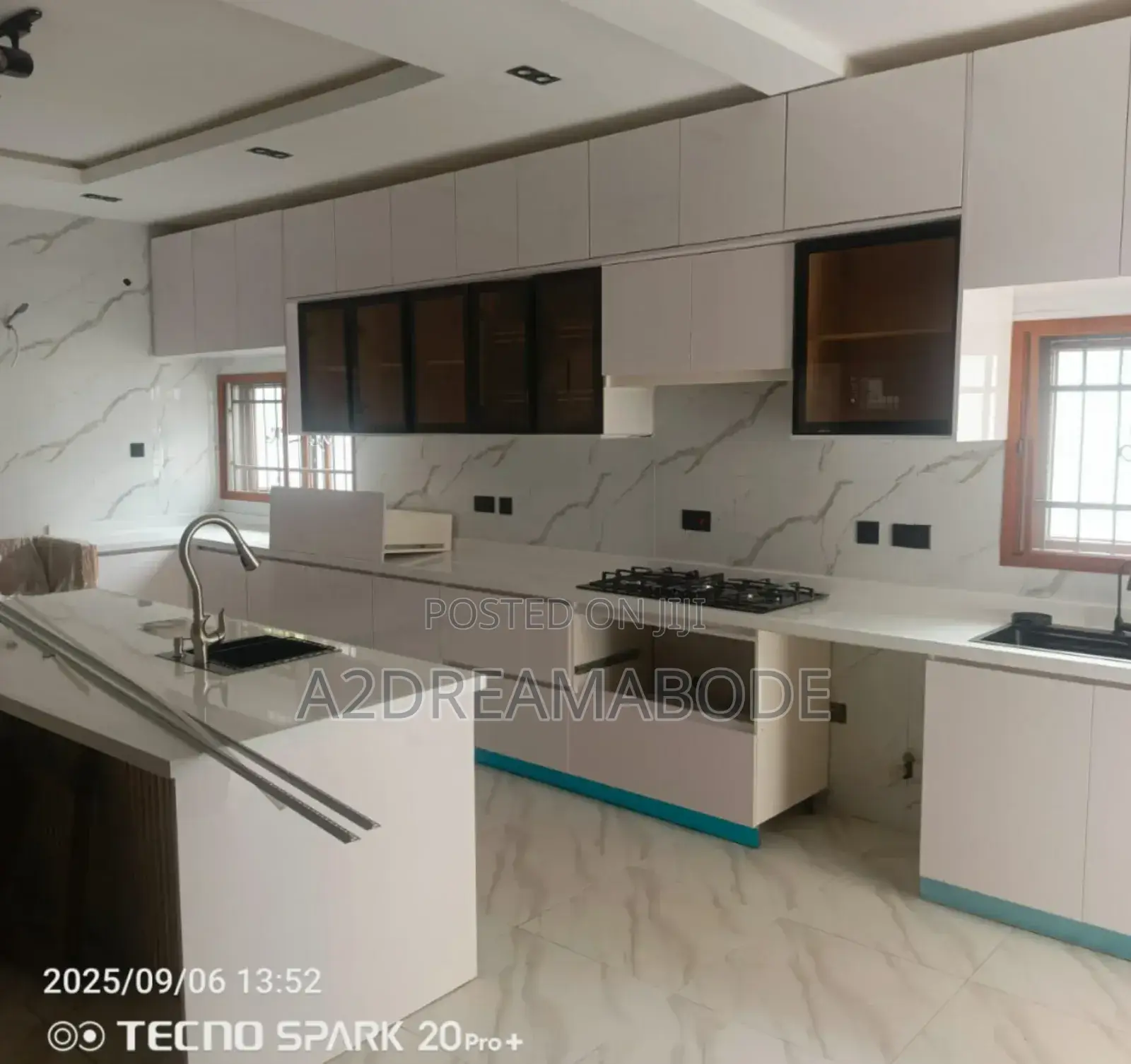6bdrm Duplex in Ikeja Gra for sale
