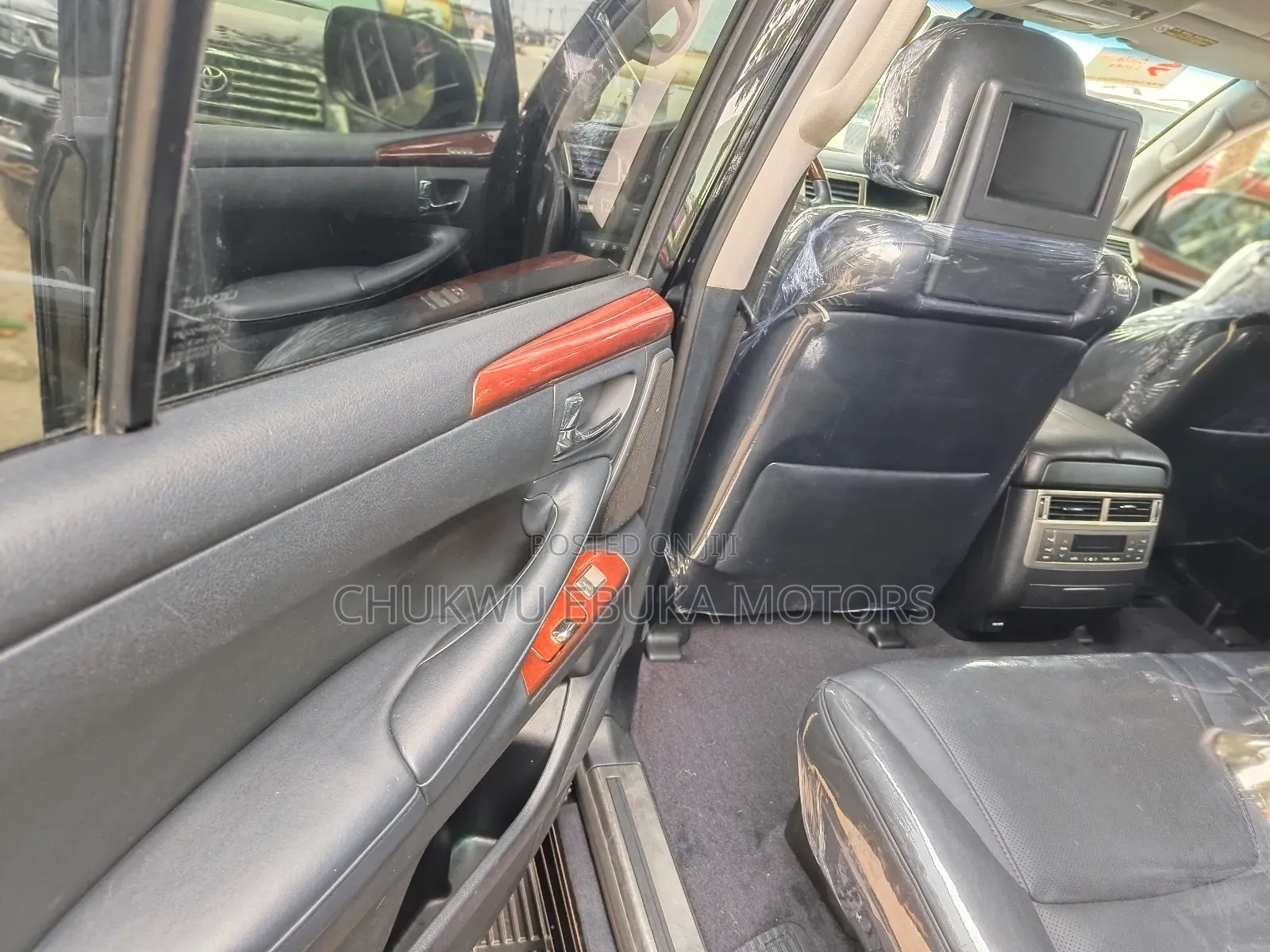 Lexus LX 570 AWD 2016 Black