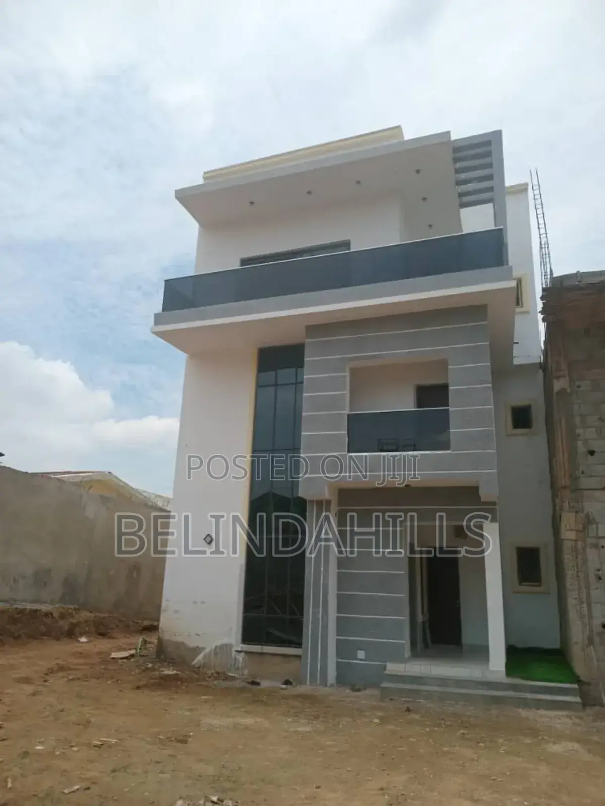 4bdrm Townhouse/Terrace in Durumi for sale