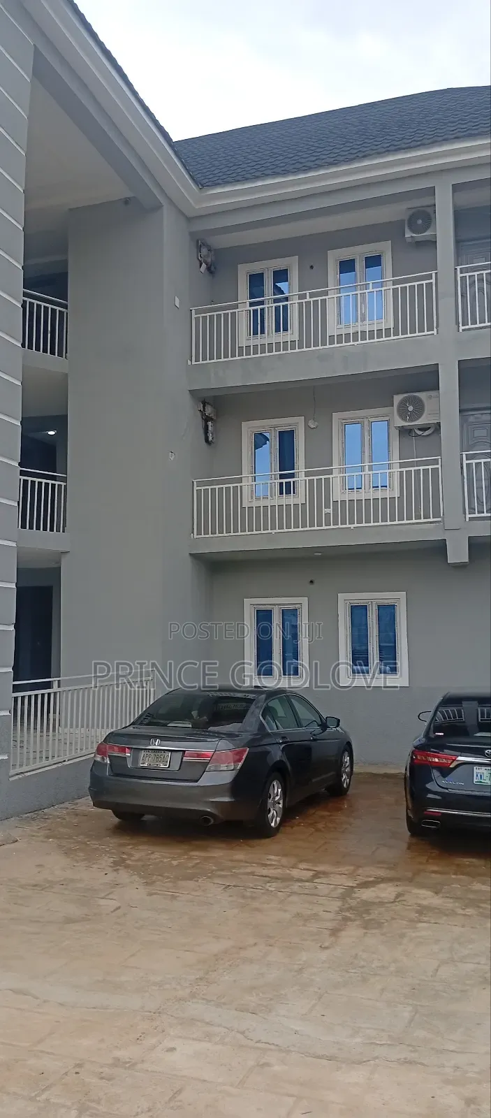 2bdrm Block of Flats in Yellow Gate Estate, Dawaki for rent
