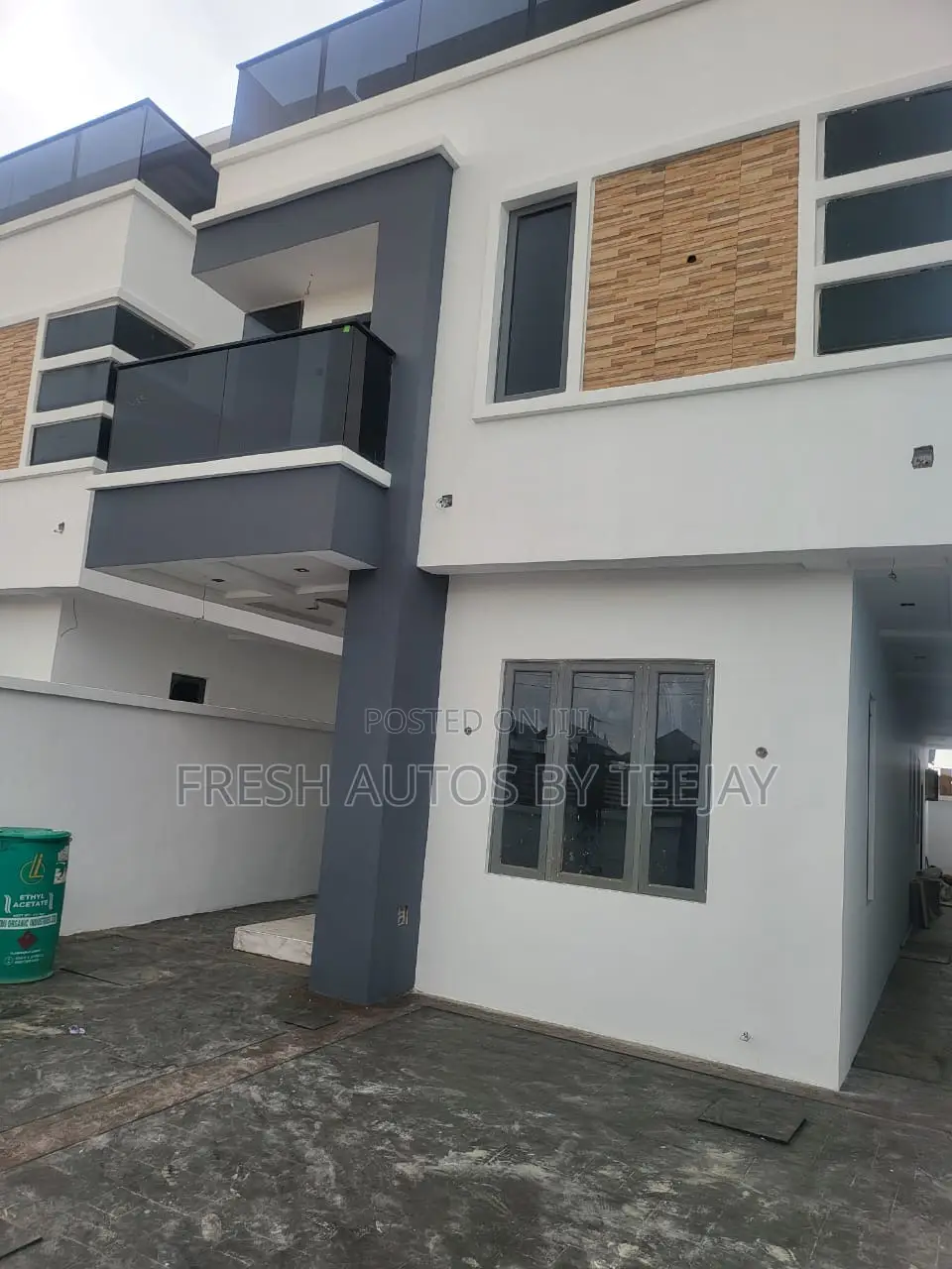 4bdrm Duplex in Omole Phase2 Estate for sale