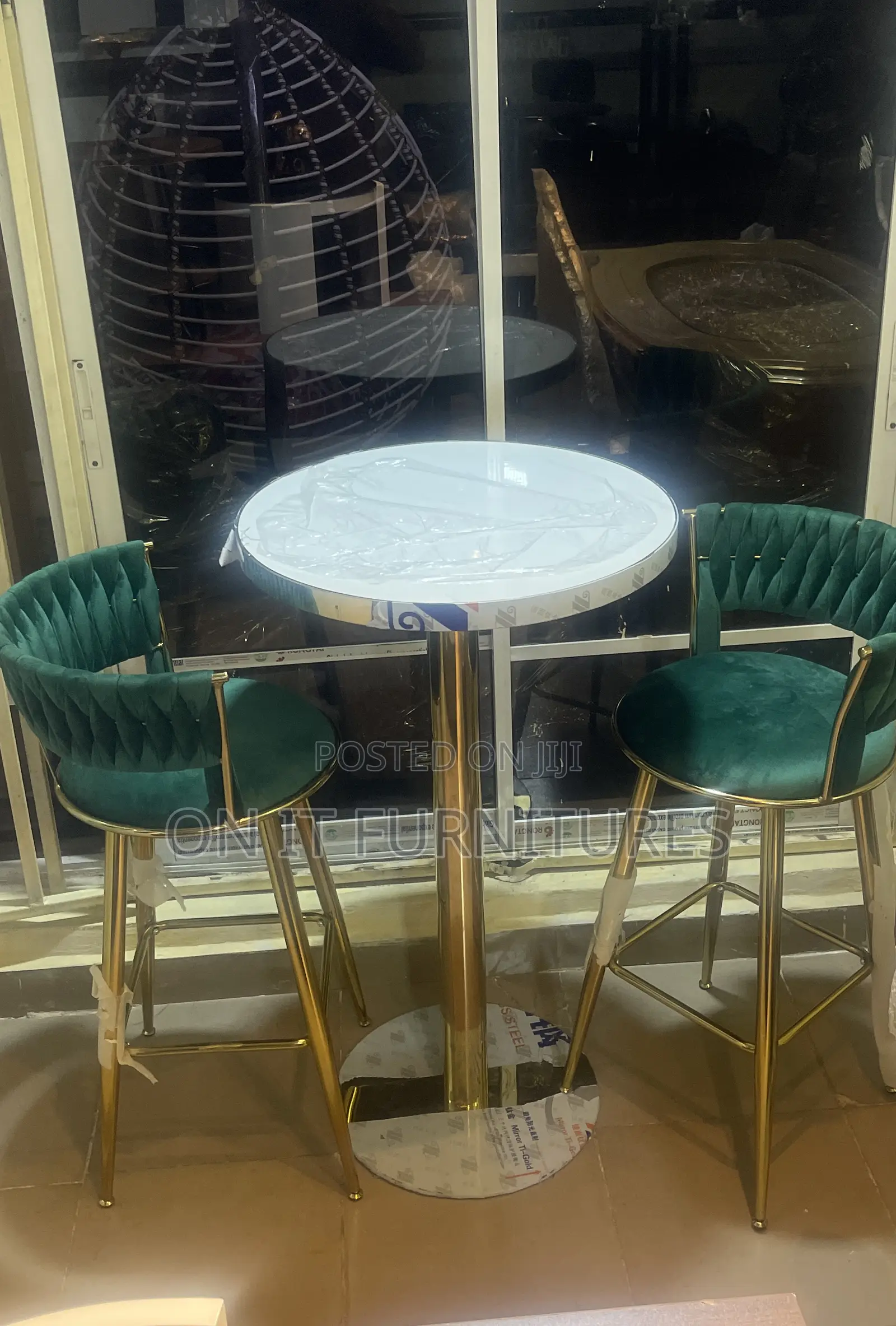 Swivel Bar Table Stool Set,Modern Industrial-for Restaurants, Cafés