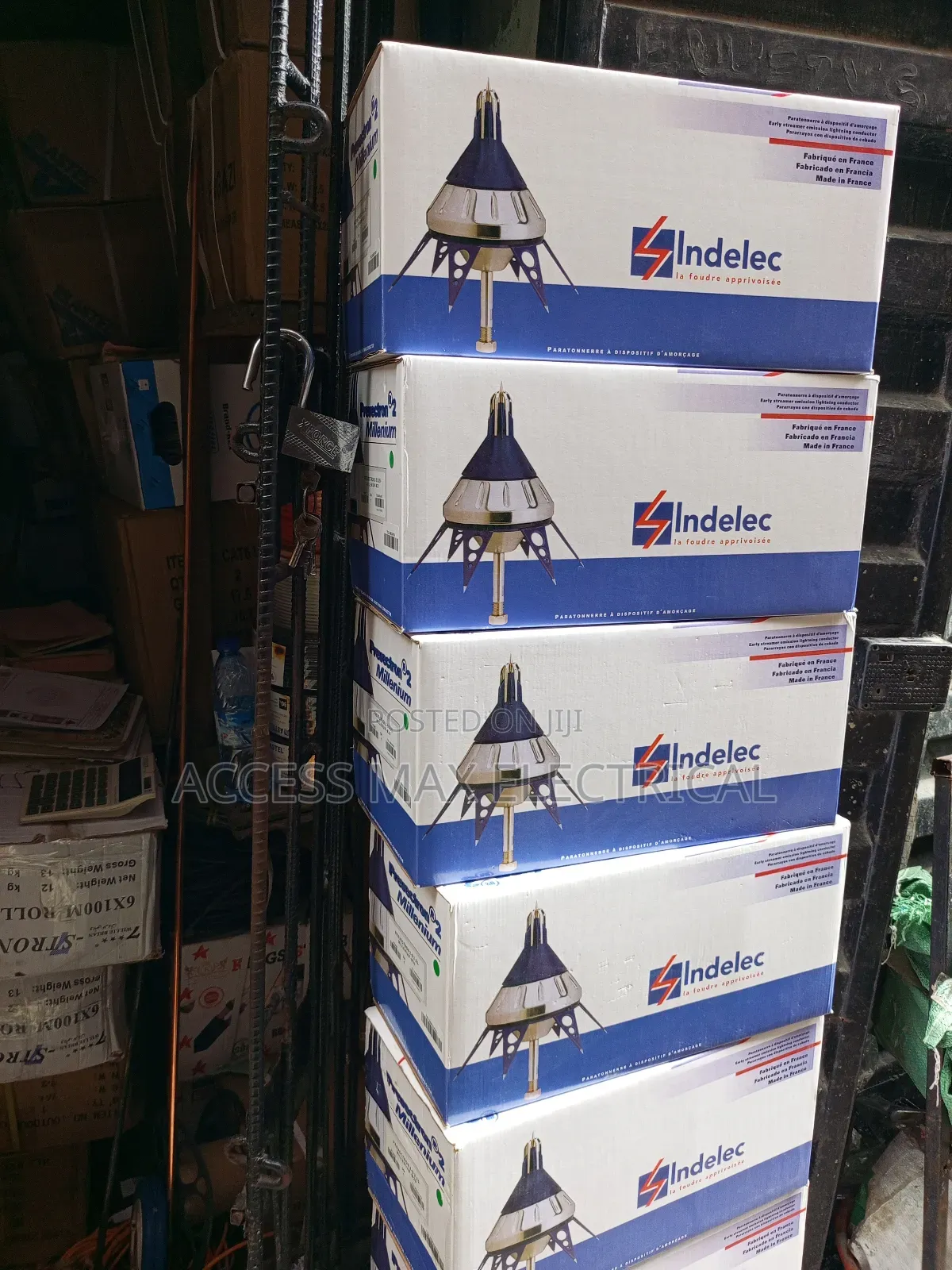 Fingers Lighting Arrestor Protection
