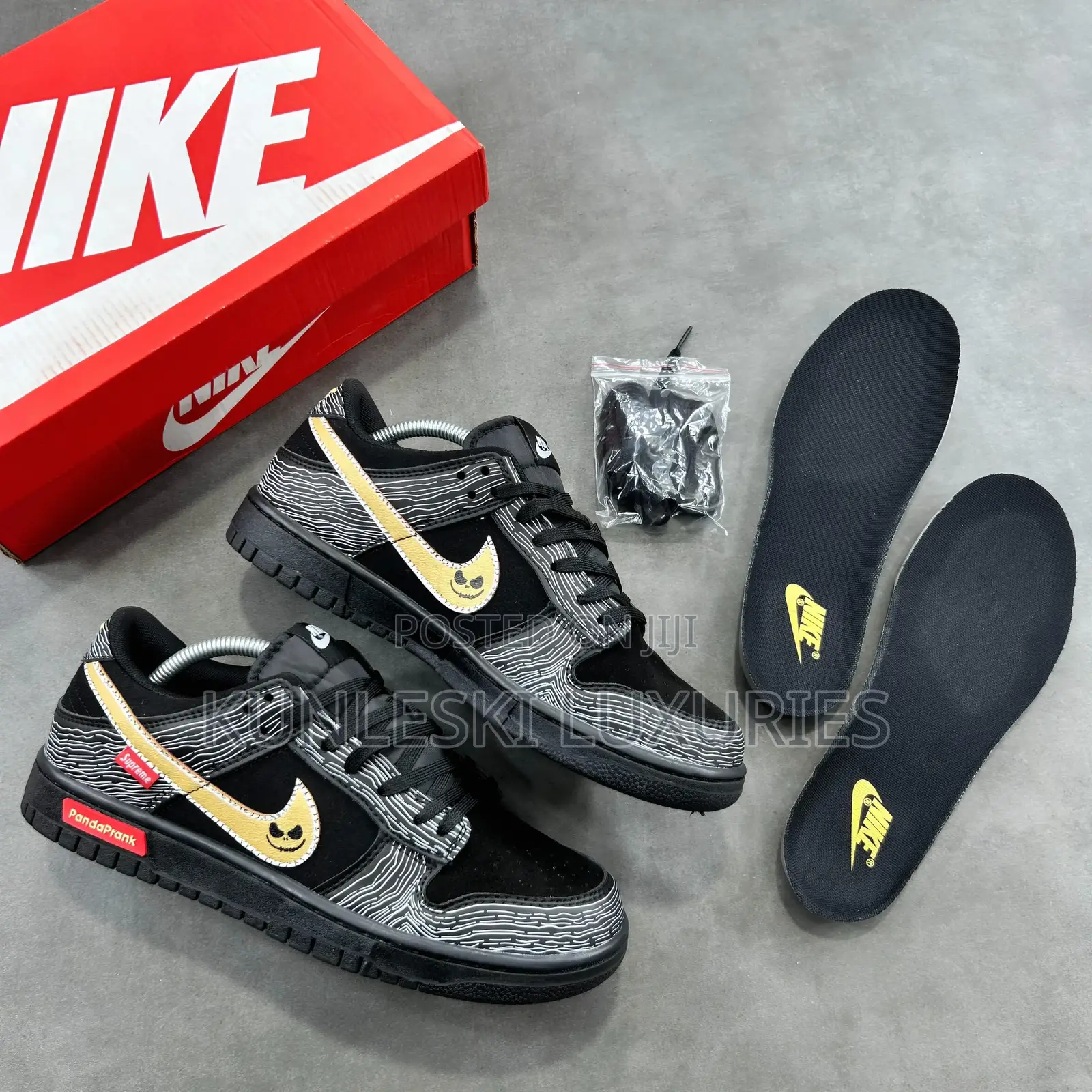 Original Supreme X Nike Sb Dunk Low Panda Prank Black Sneakers