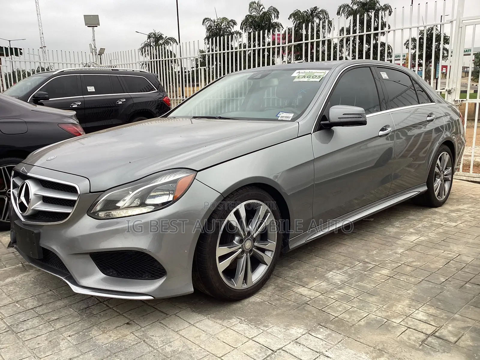 Mercedes-Benz E350 Base 4Matic Sedan AWD (3.5L 6cyl 7A) 2014 Gray