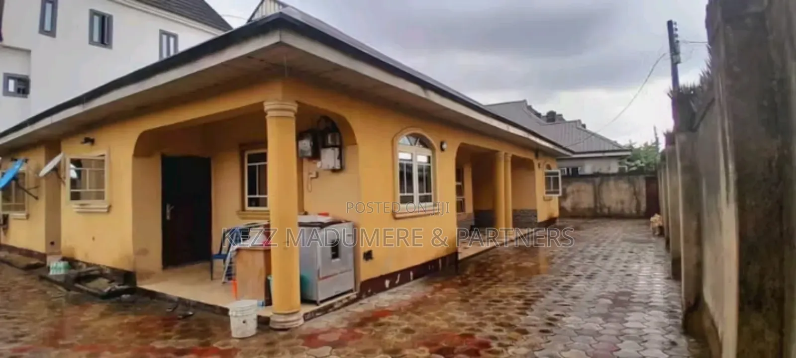4bdrm Bungalow in Off Sars Road Port for sale
