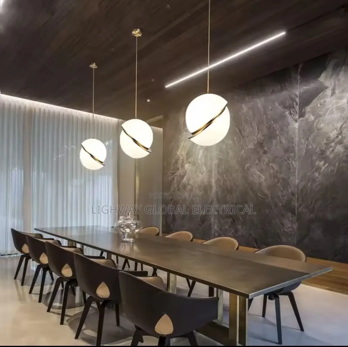 Dropping Pendant Light