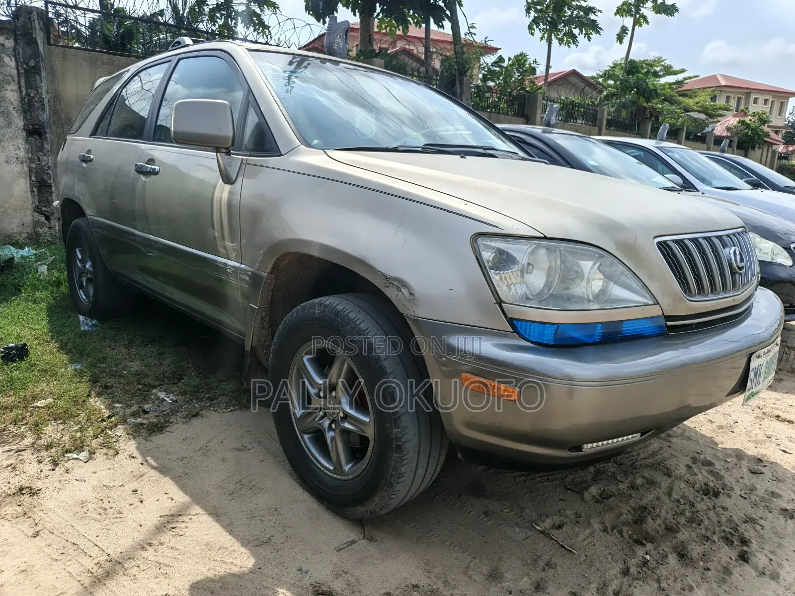 Lexus RX 300 2001 Gold