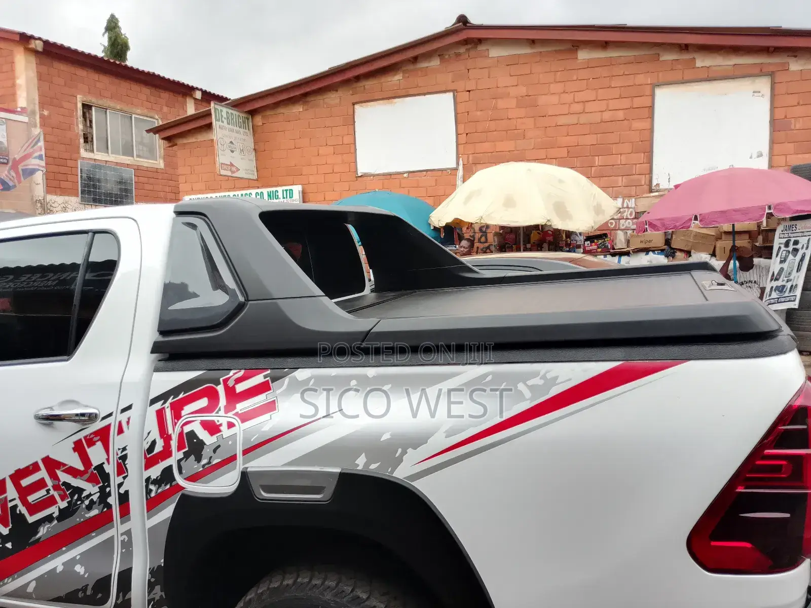 Hilux Booth Cover